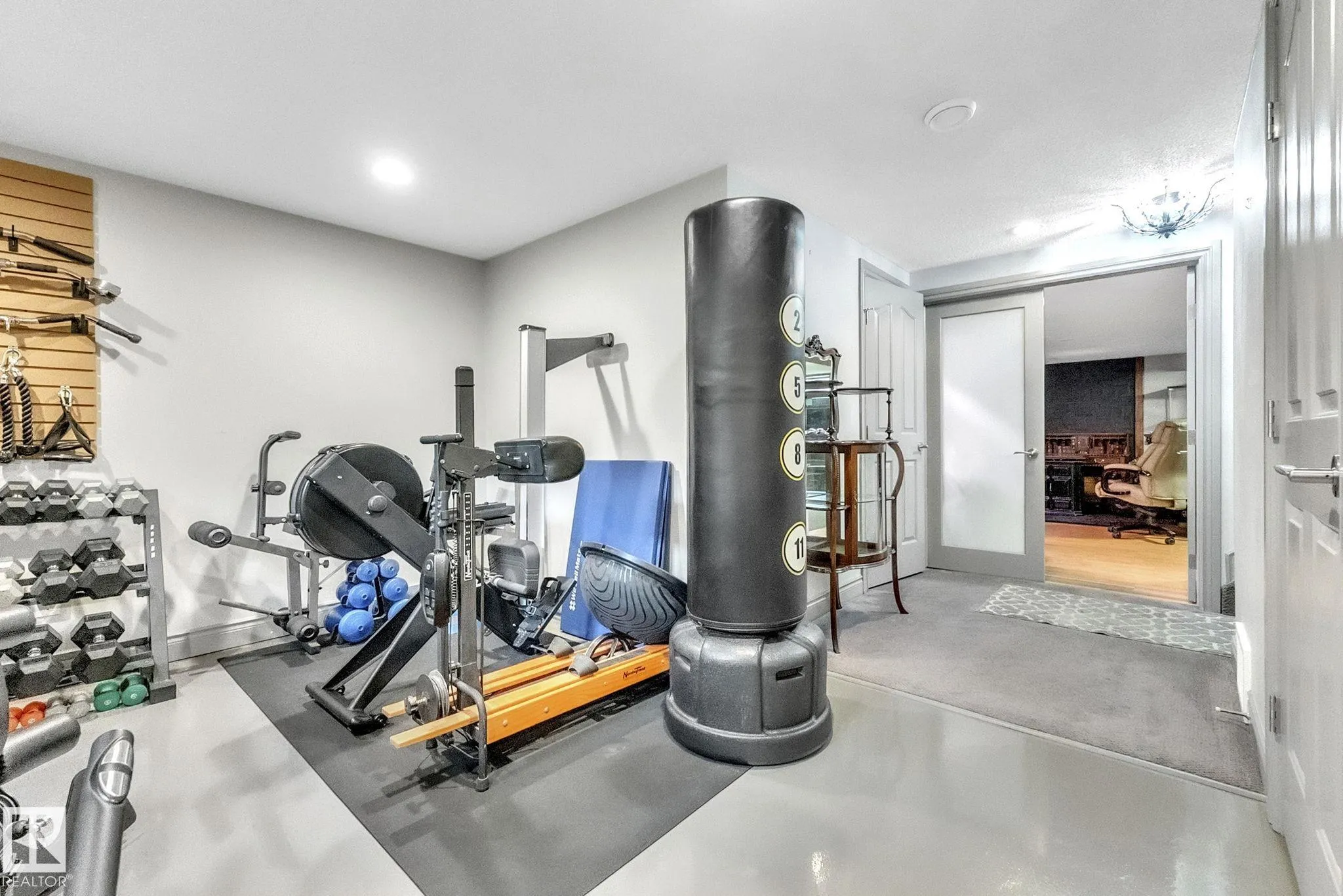 25 BEAVERBROOK Crescent