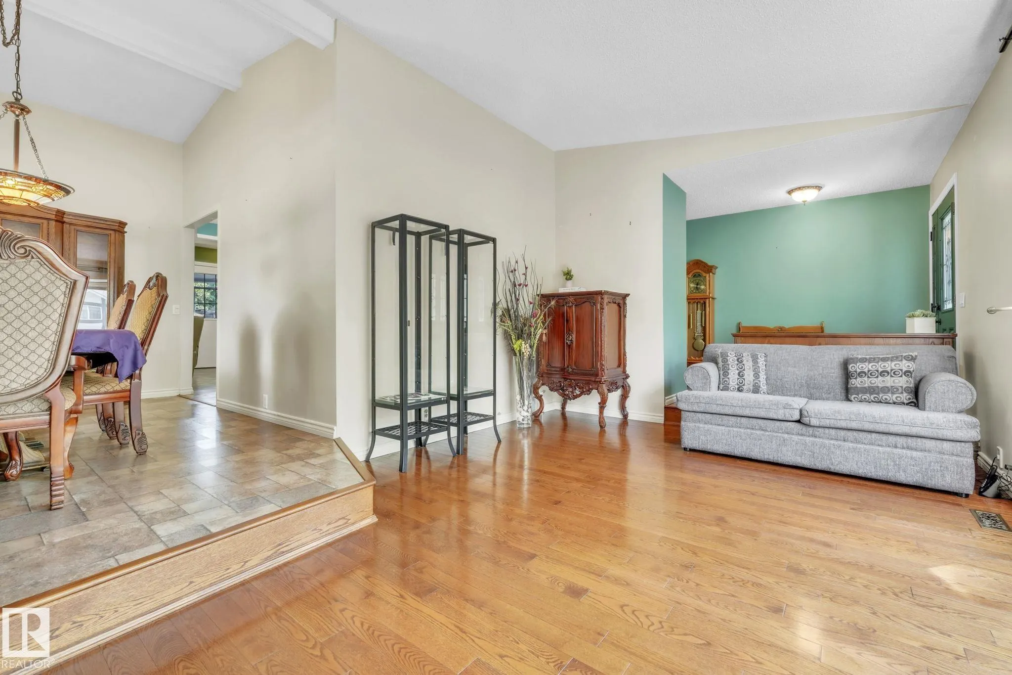 25 BEAVERBROOK Crescent