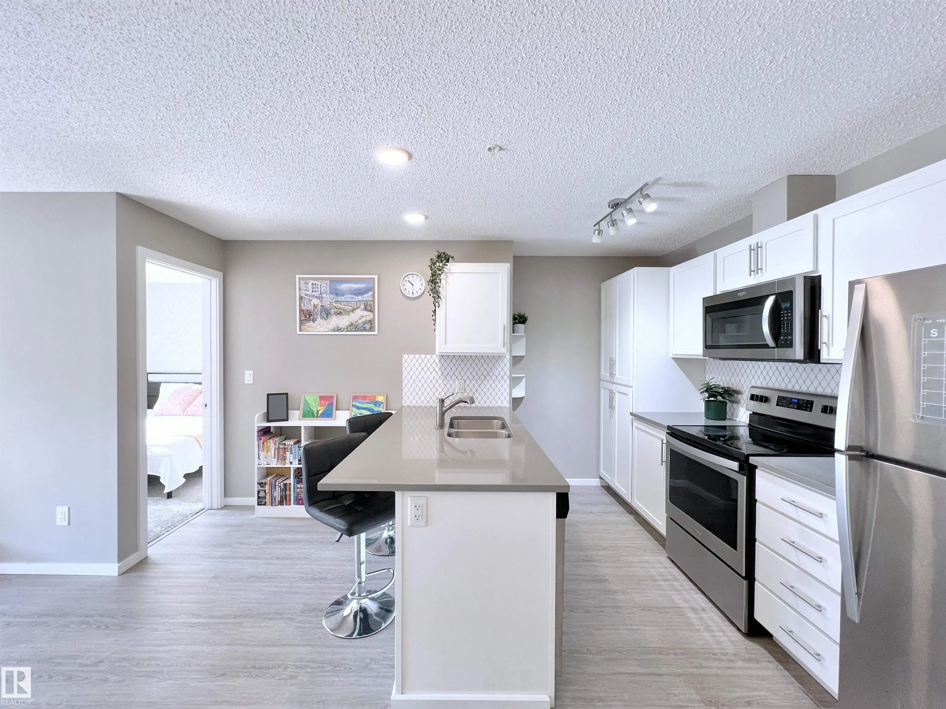 394 WINDERMERE Road