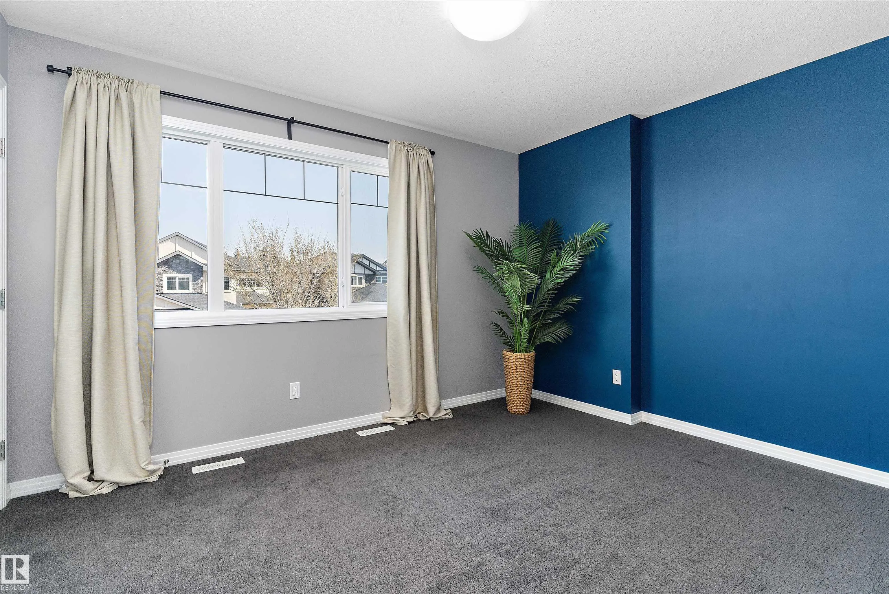 1325 ADAMSON Drive