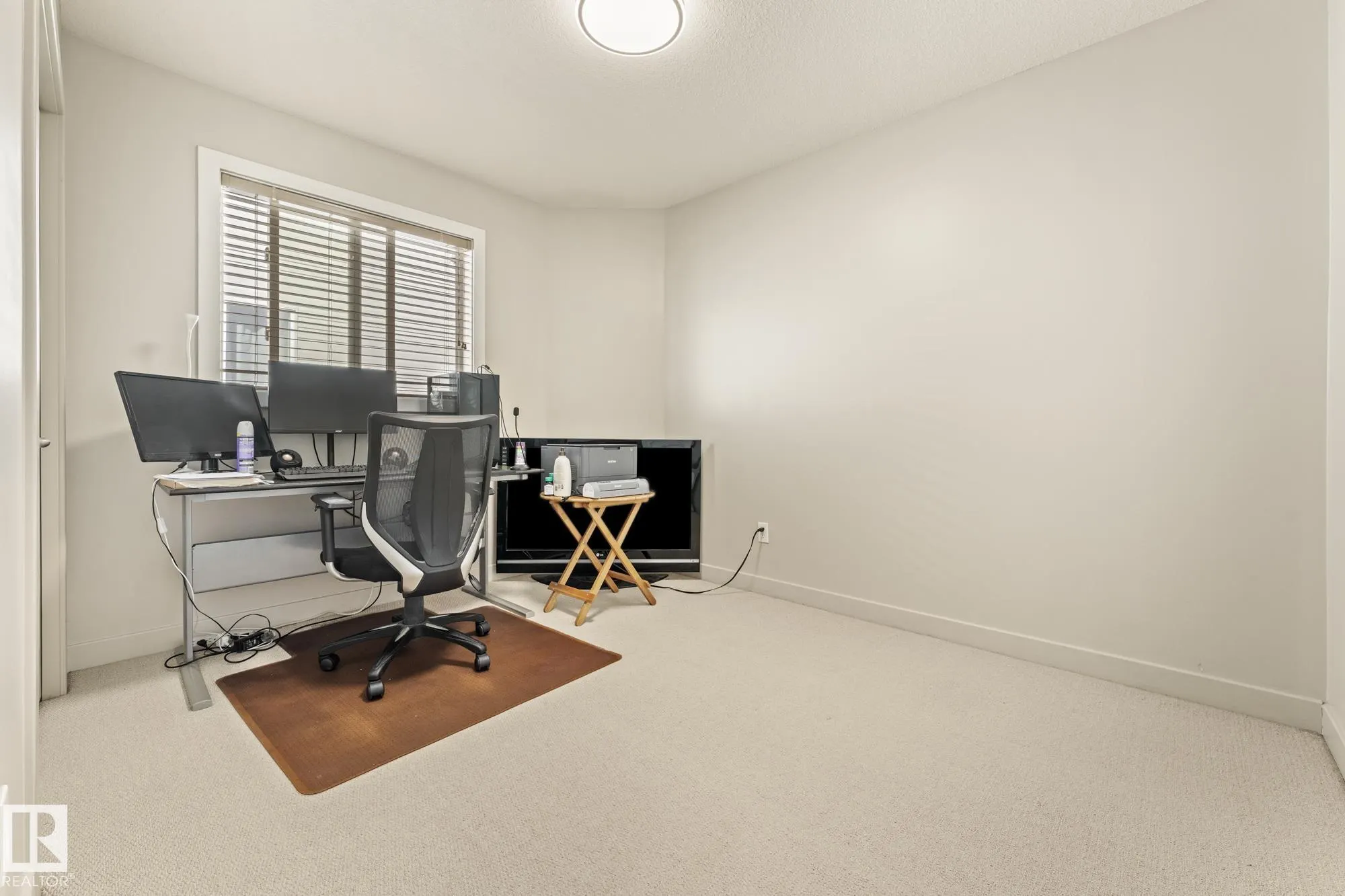 345 MACEWAN Road