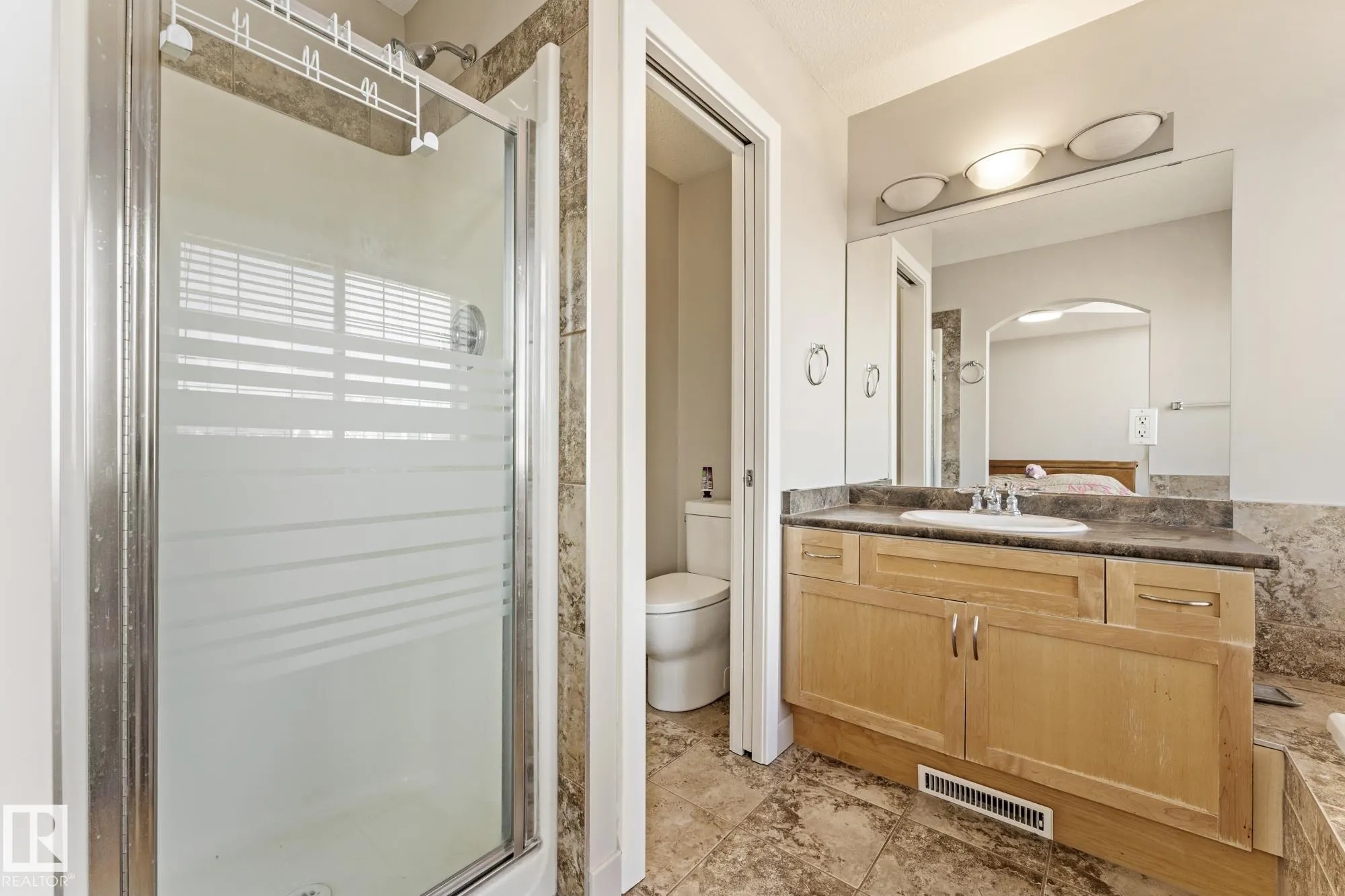 345 MACEWAN Road
