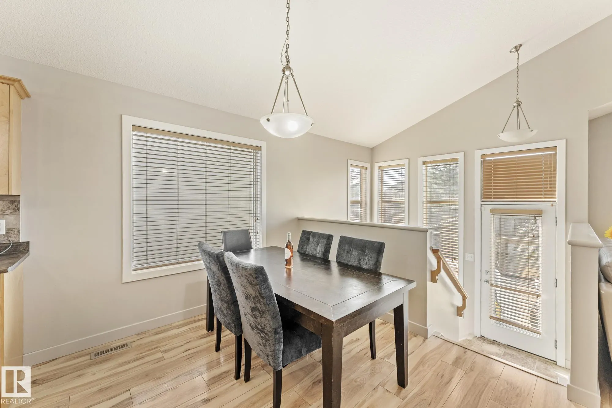 345 MACEWAN Road