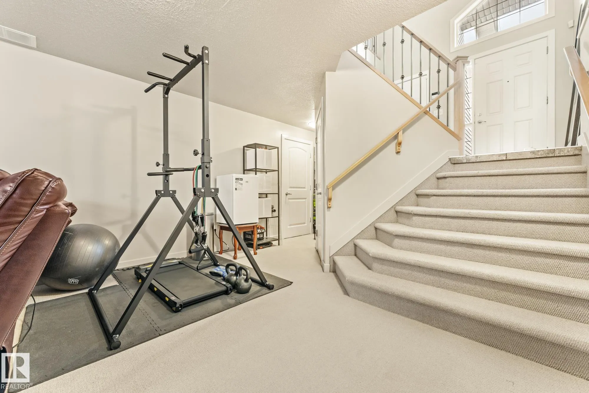 345 MACEWAN Road