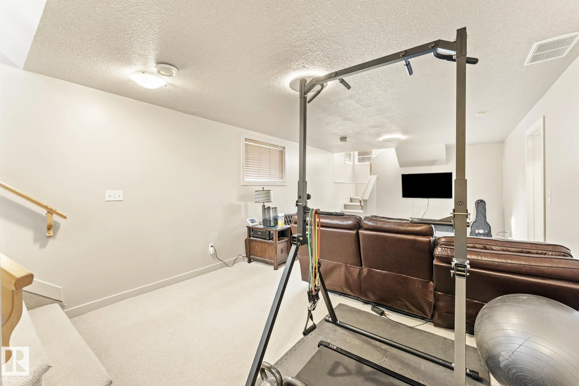 345 MACEWAN Road