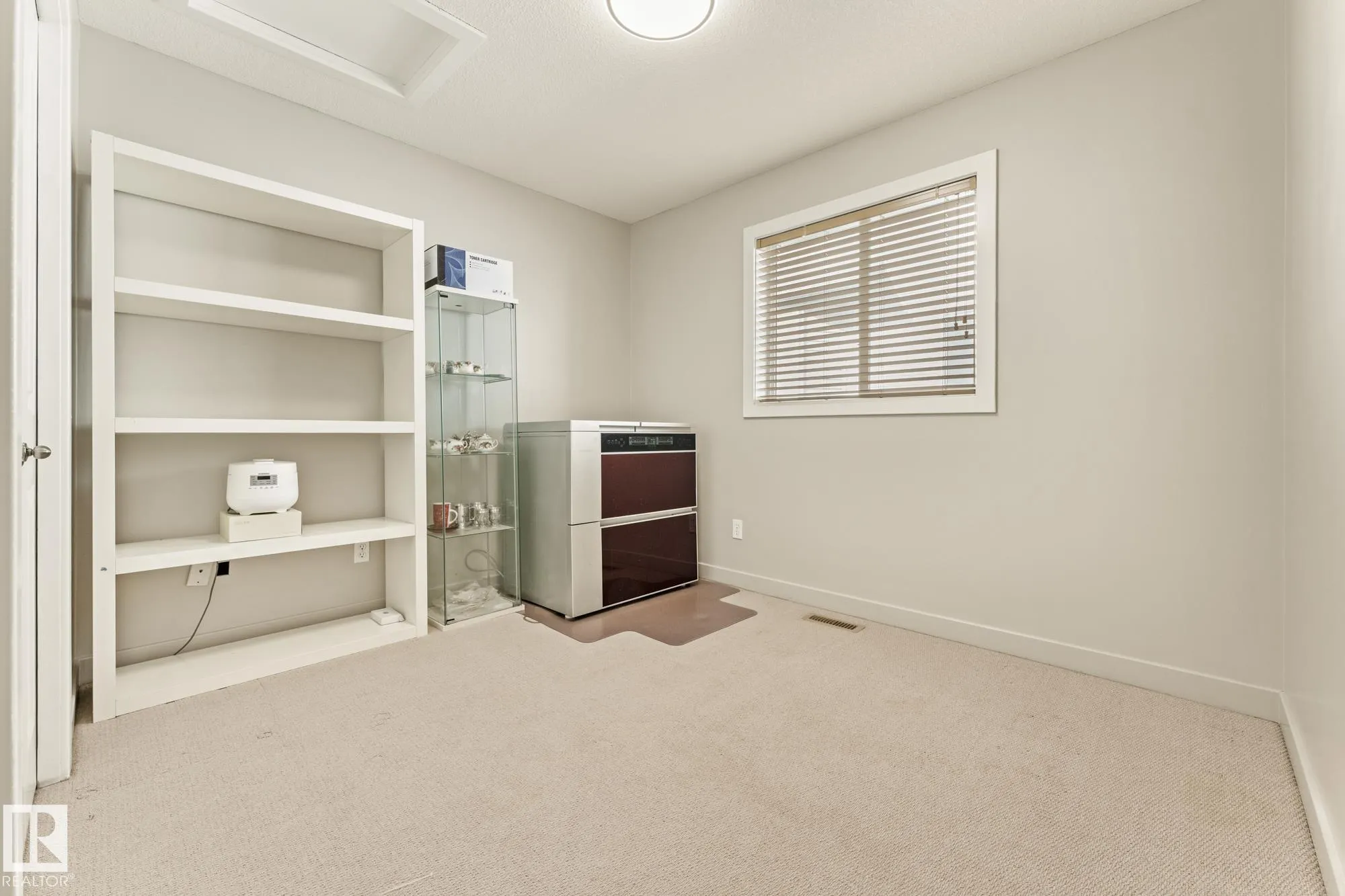 345 MACEWAN Road