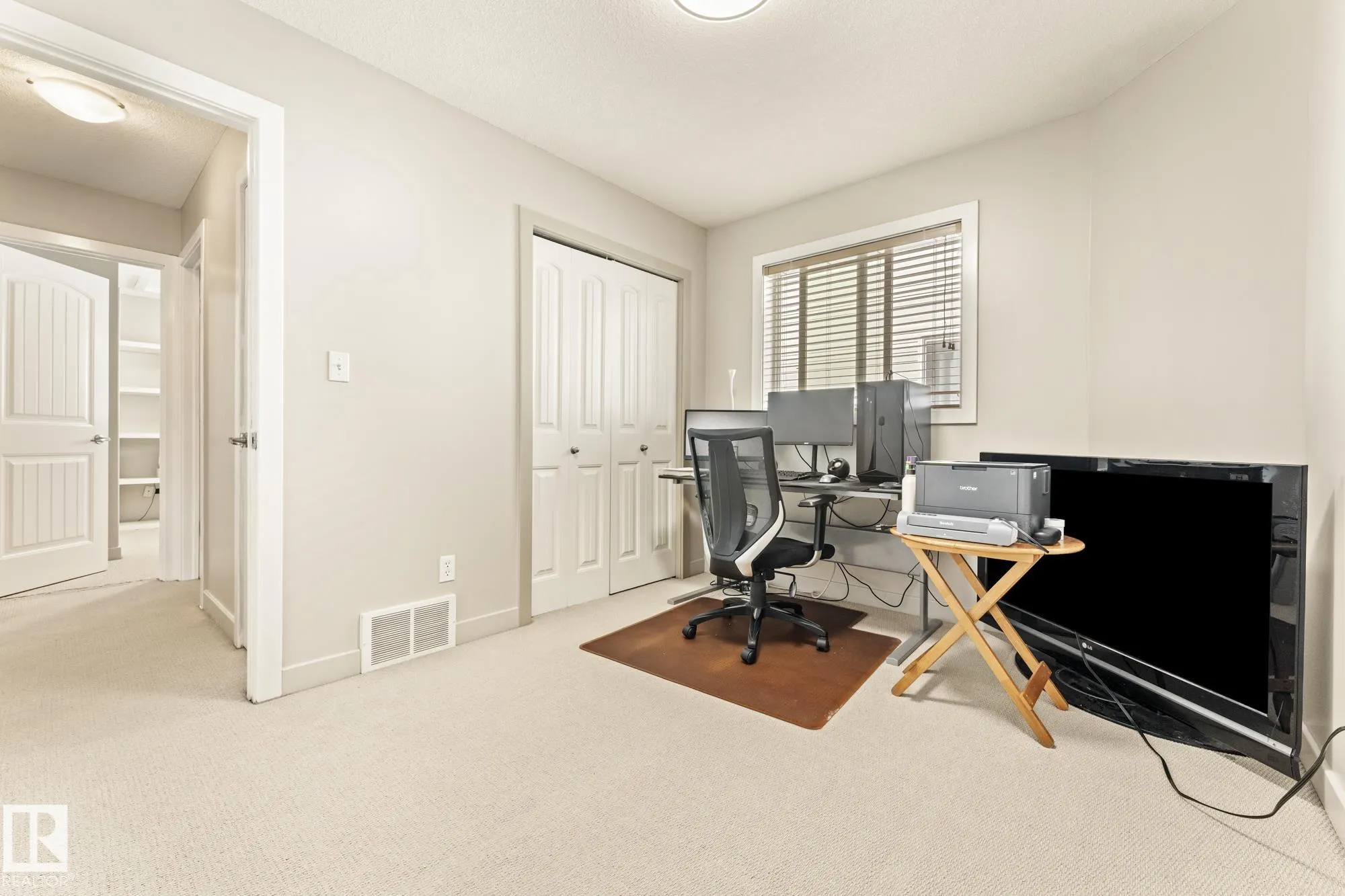 345 MACEWAN Road