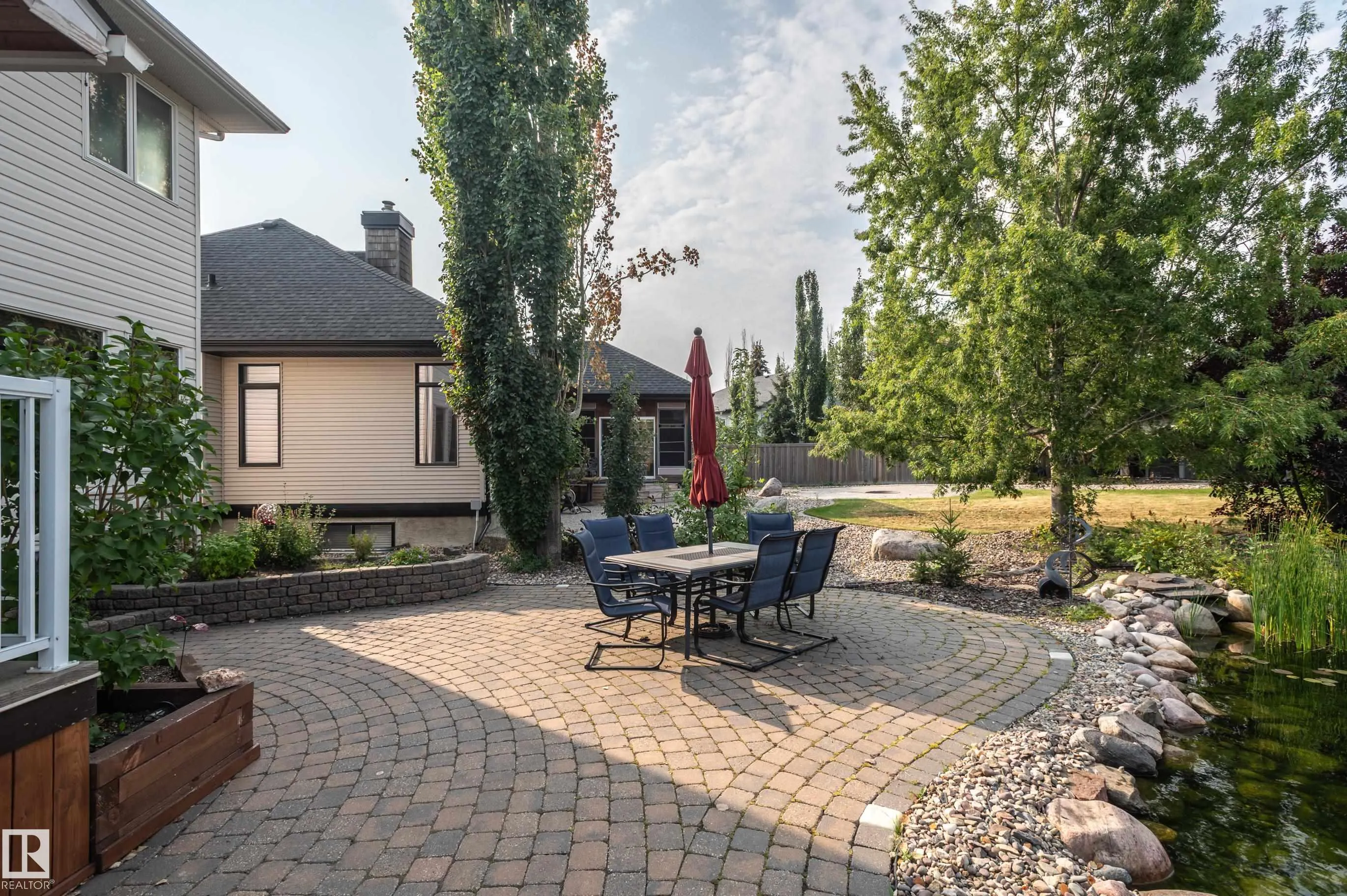 4 BRIARWOOD Way