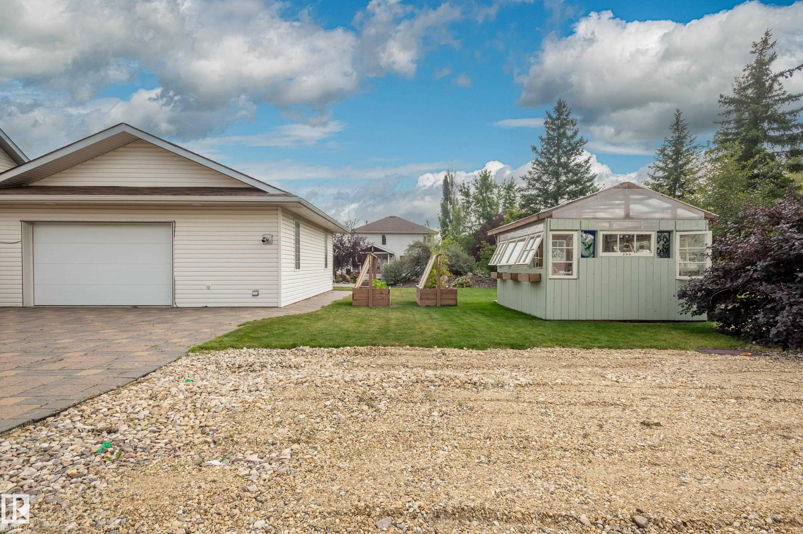 4 BRIARWOOD Way