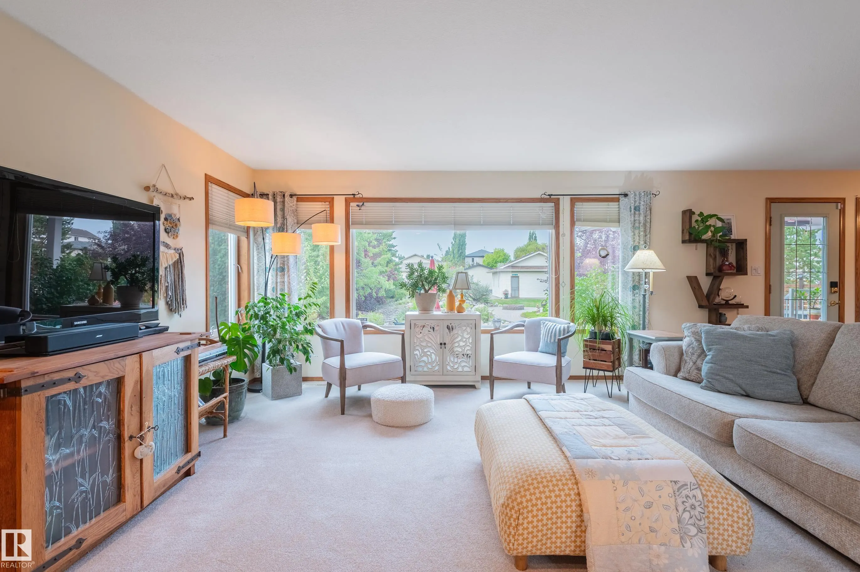 4 BRIARWOOD Way