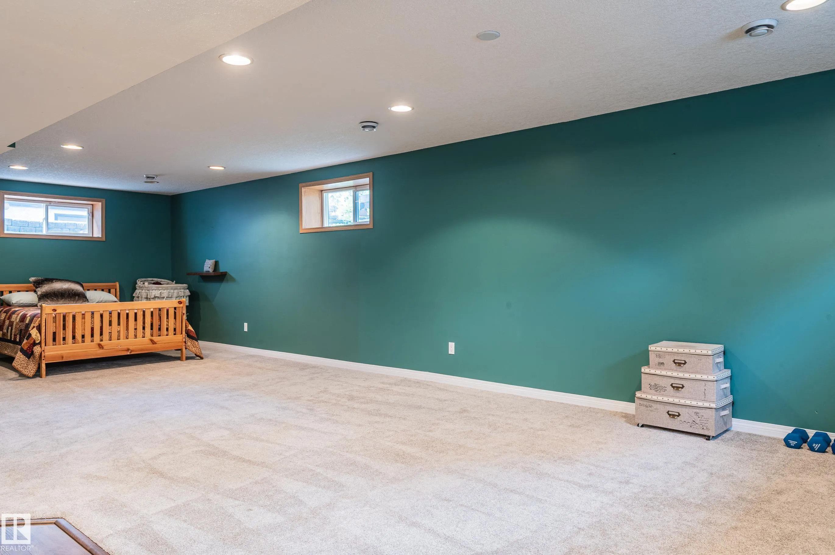 4 BRIARWOOD Way