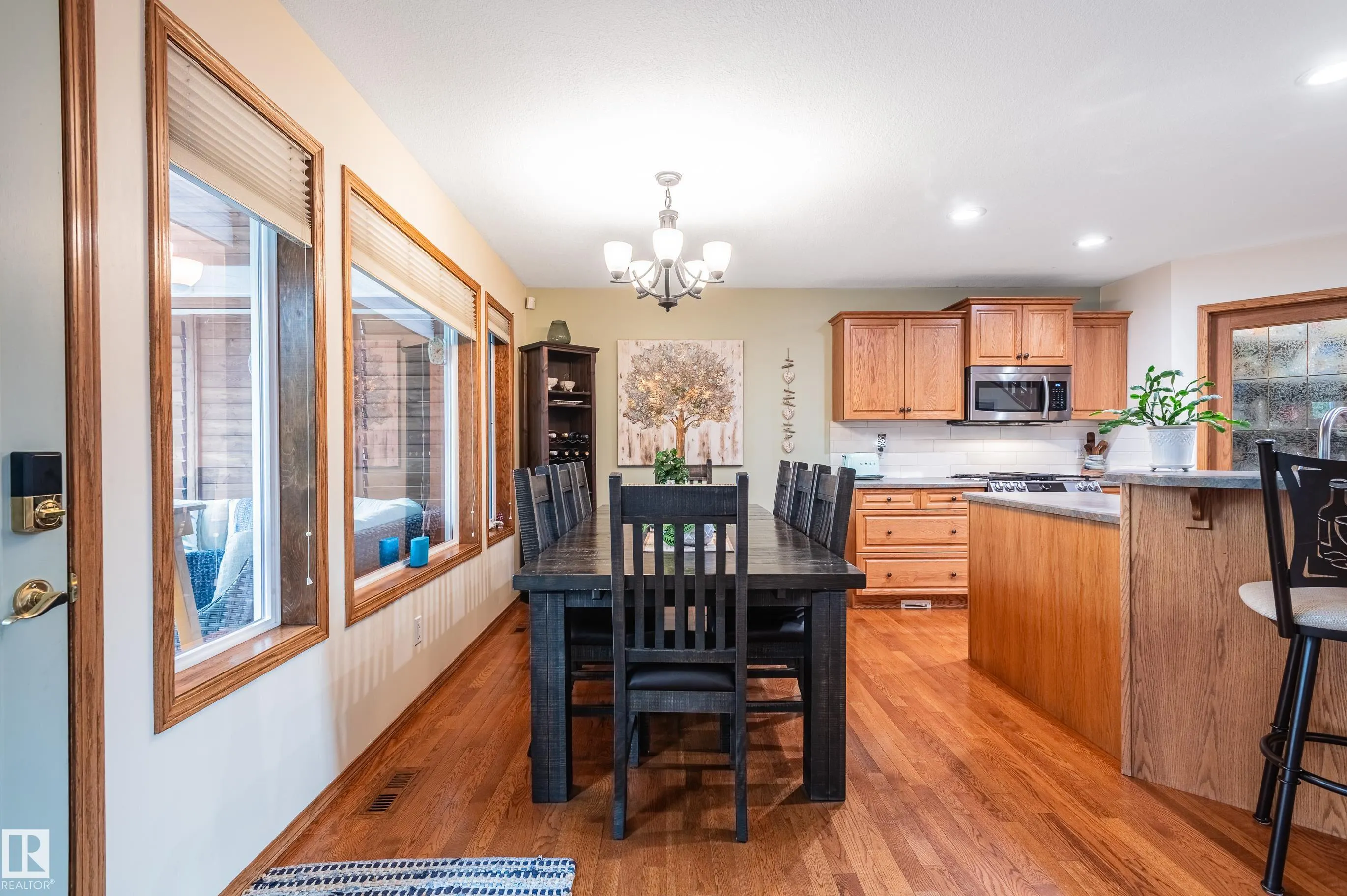 4 BRIARWOOD Way