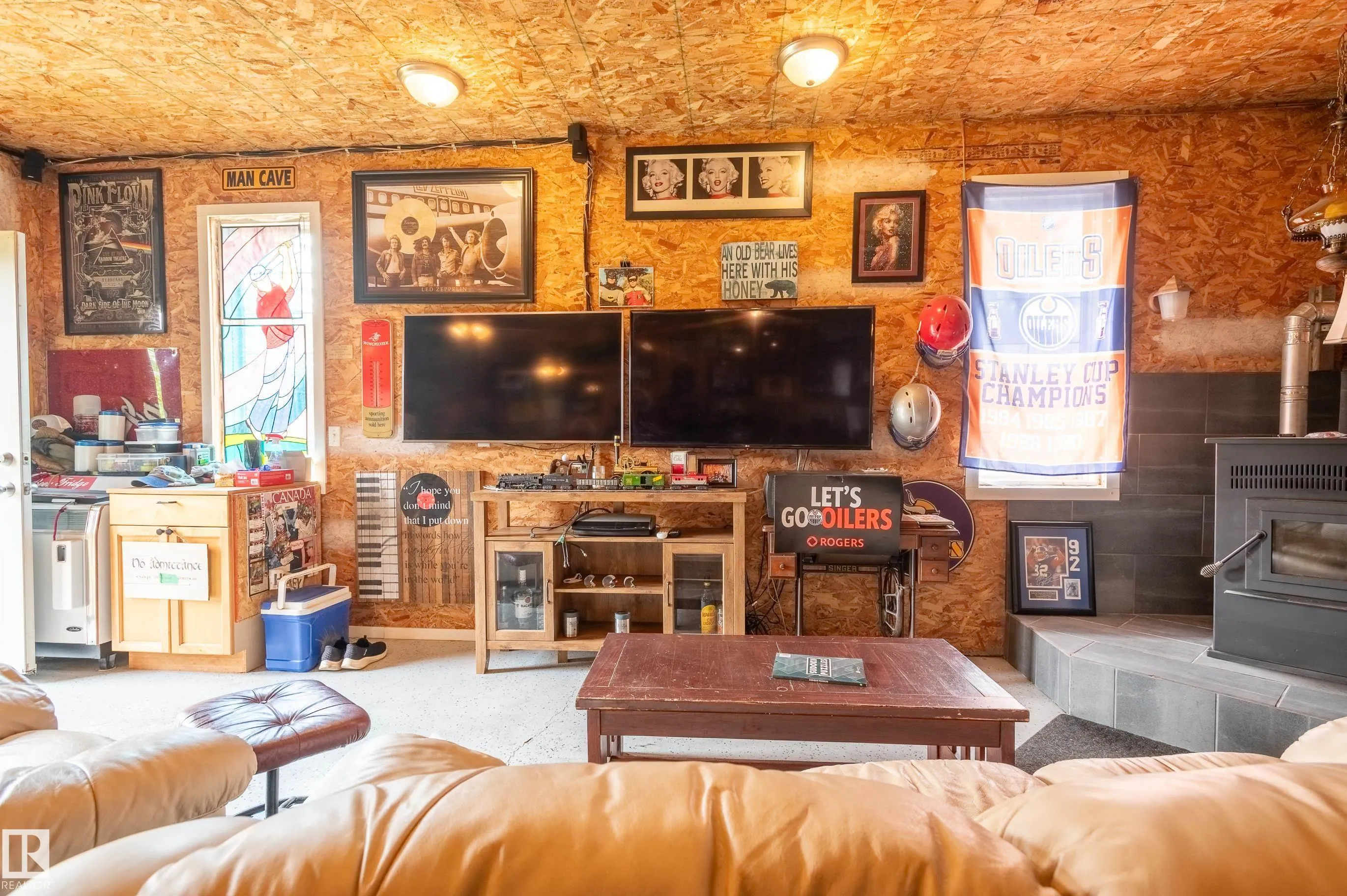 4 BRIARWOOD Way
