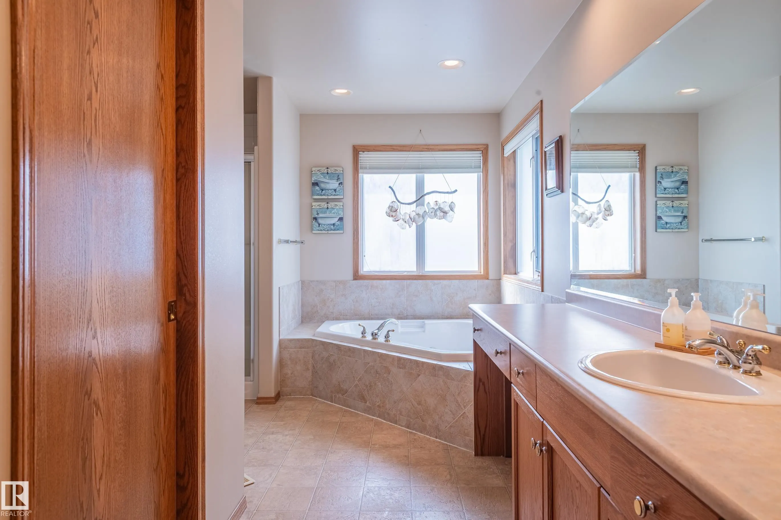 4 BRIARWOOD Way