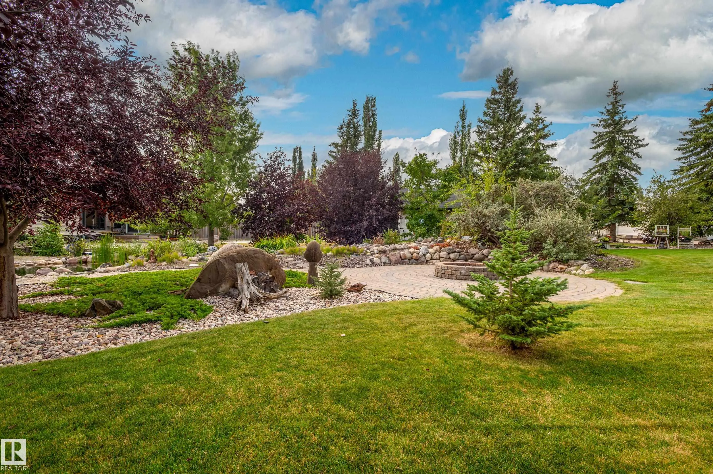 4 BRIARWOOD Way