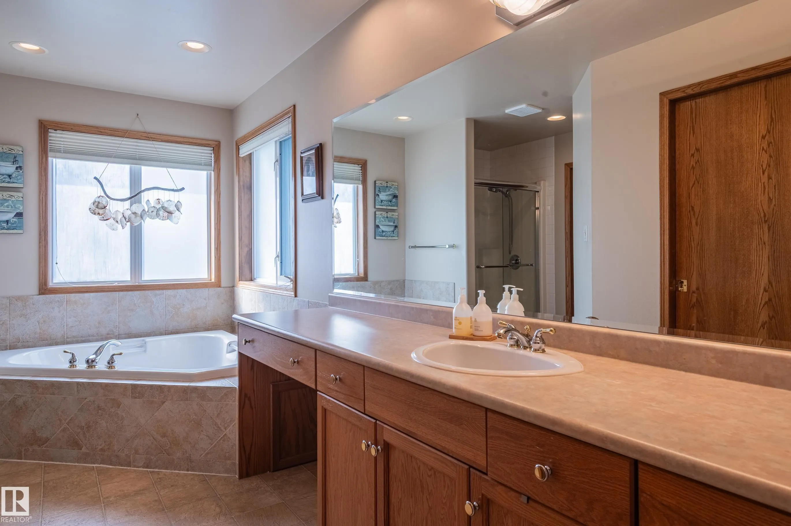 4 BRIARWOOD Way