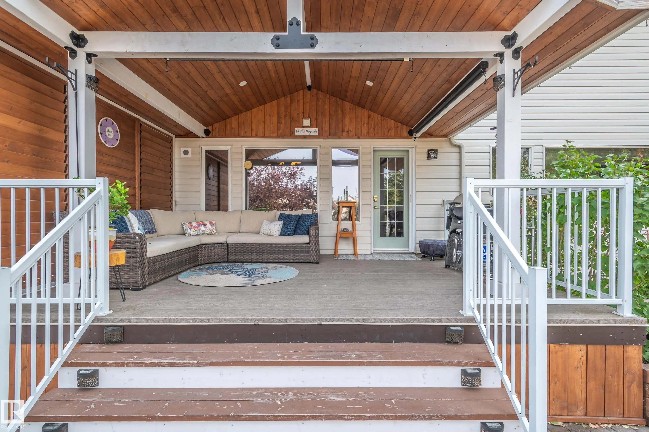 4 BRIARWOOD Way