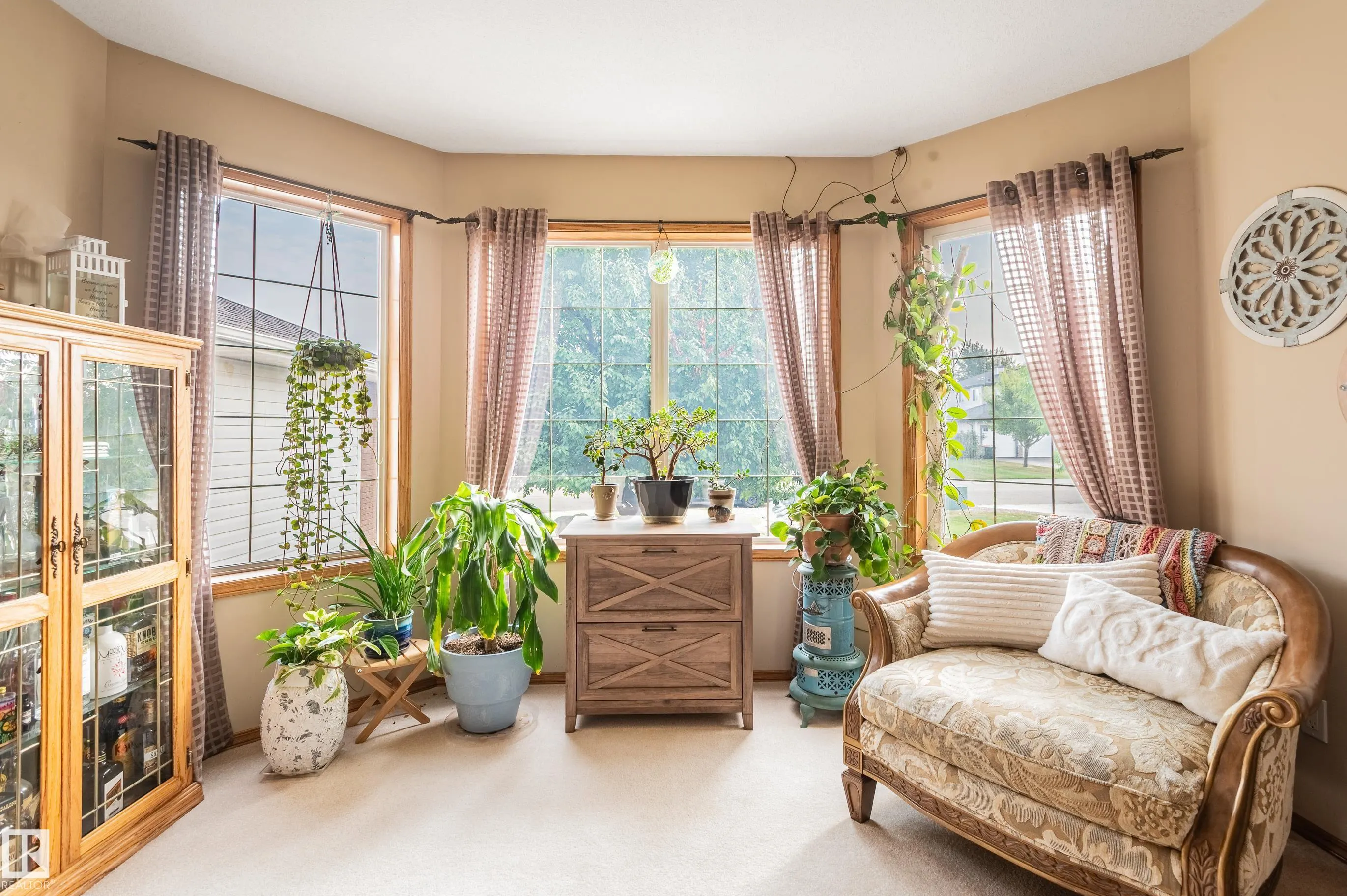 4 BRIARWOOD Way