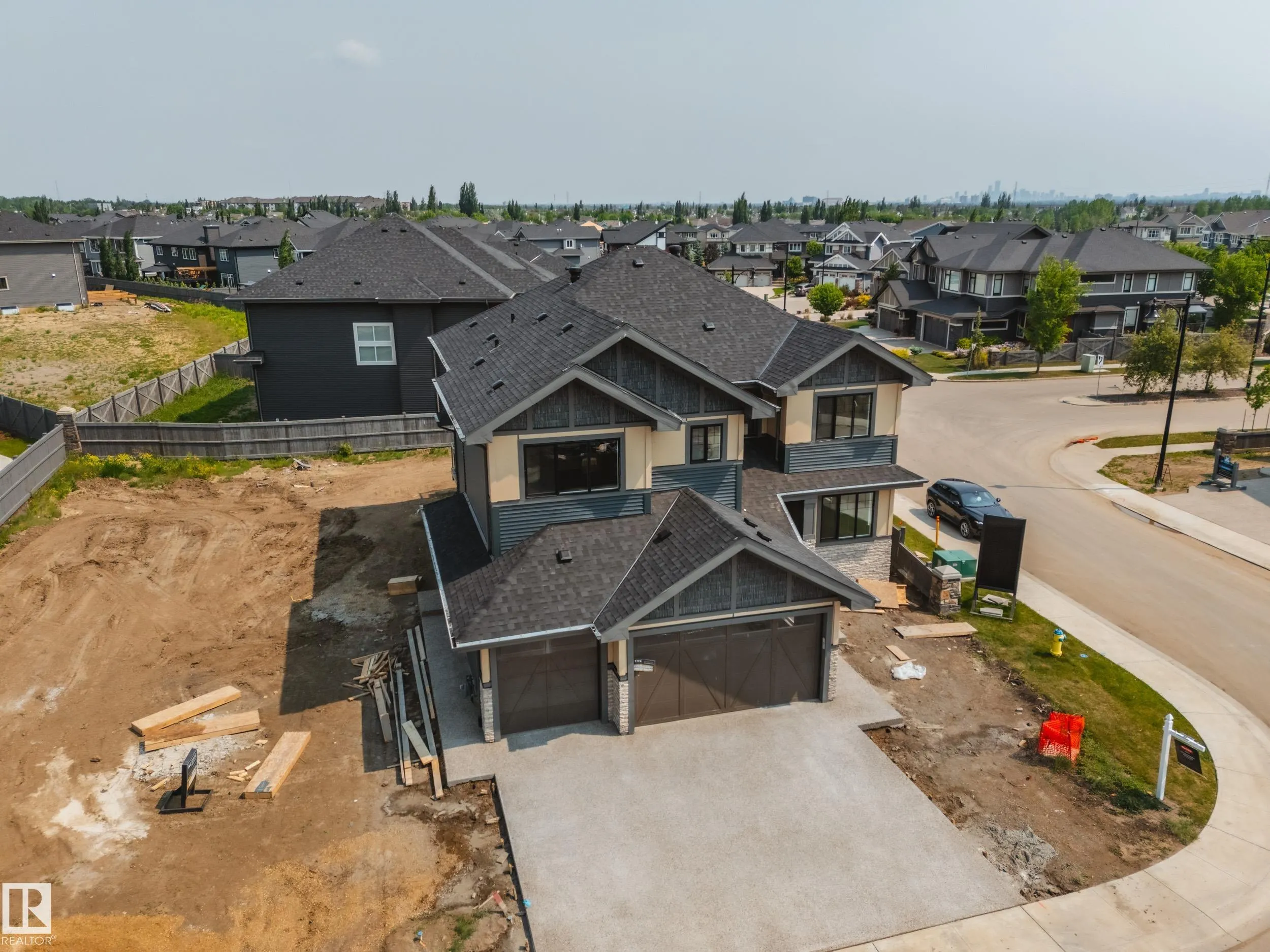4004 GINSBURG Crescent