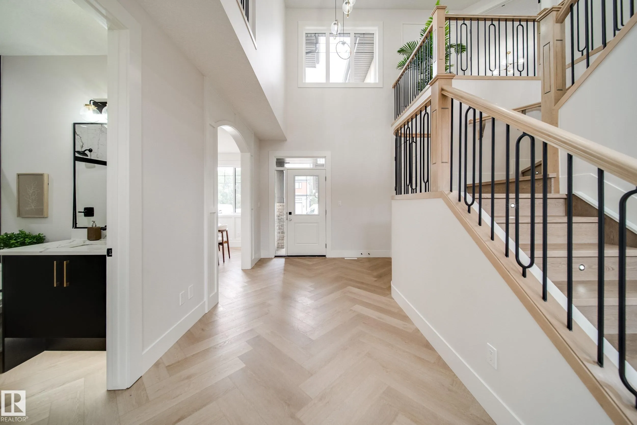 4004 GINSBURG Crescent