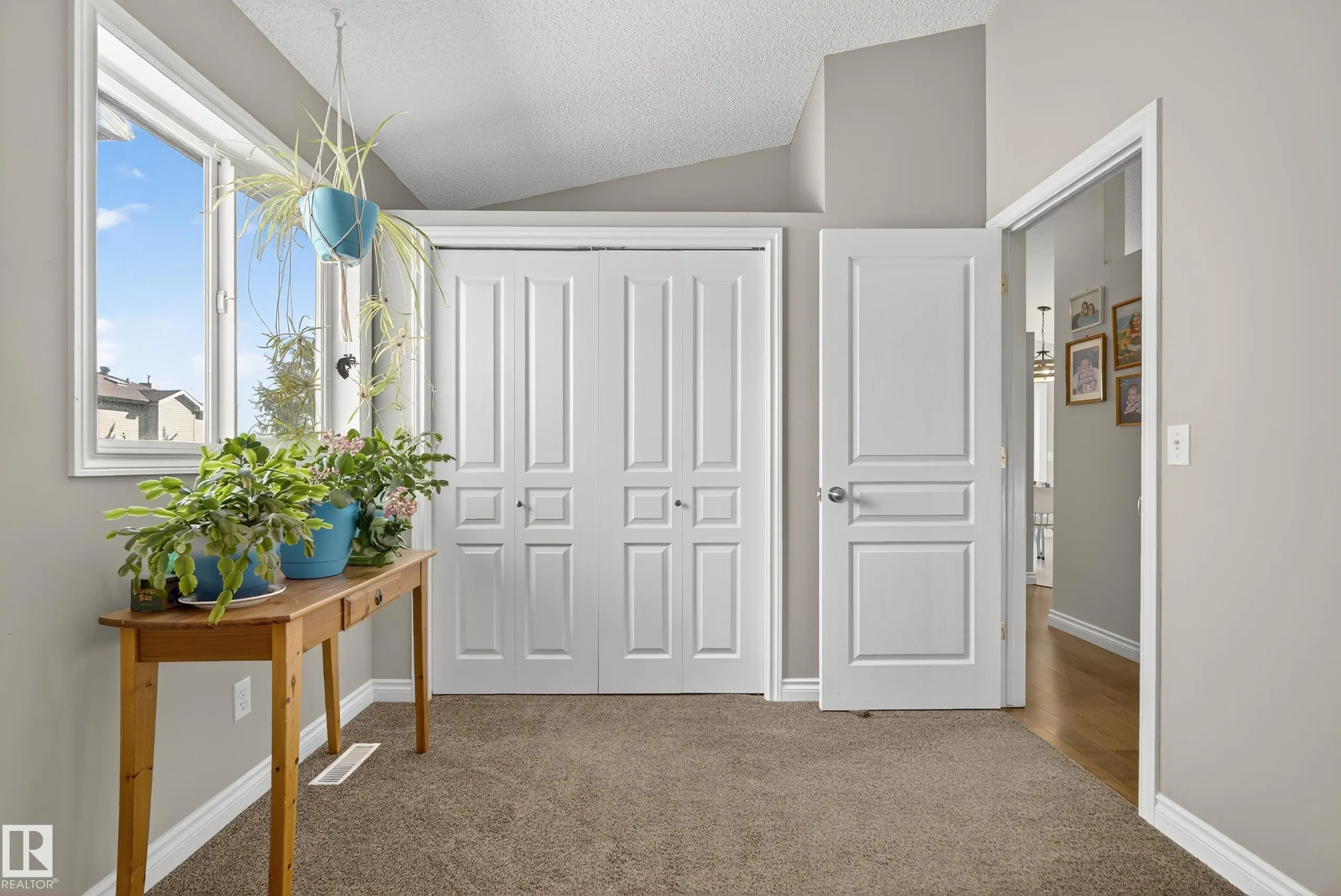 142 Lakeland Drive