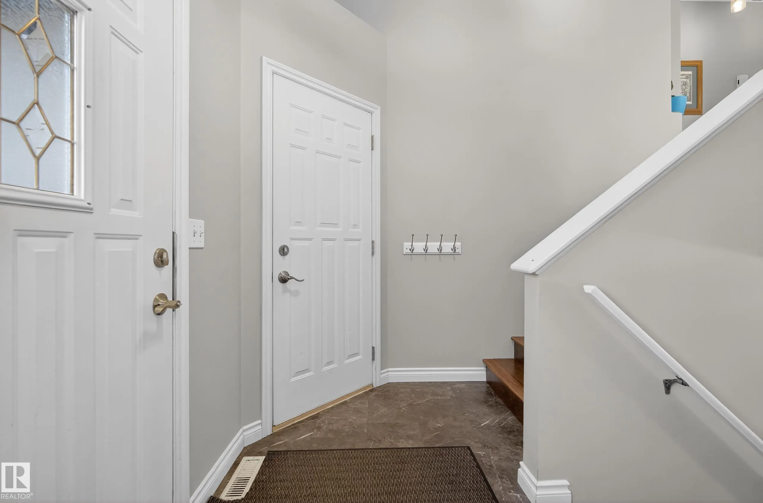 142 Lakeland Drive