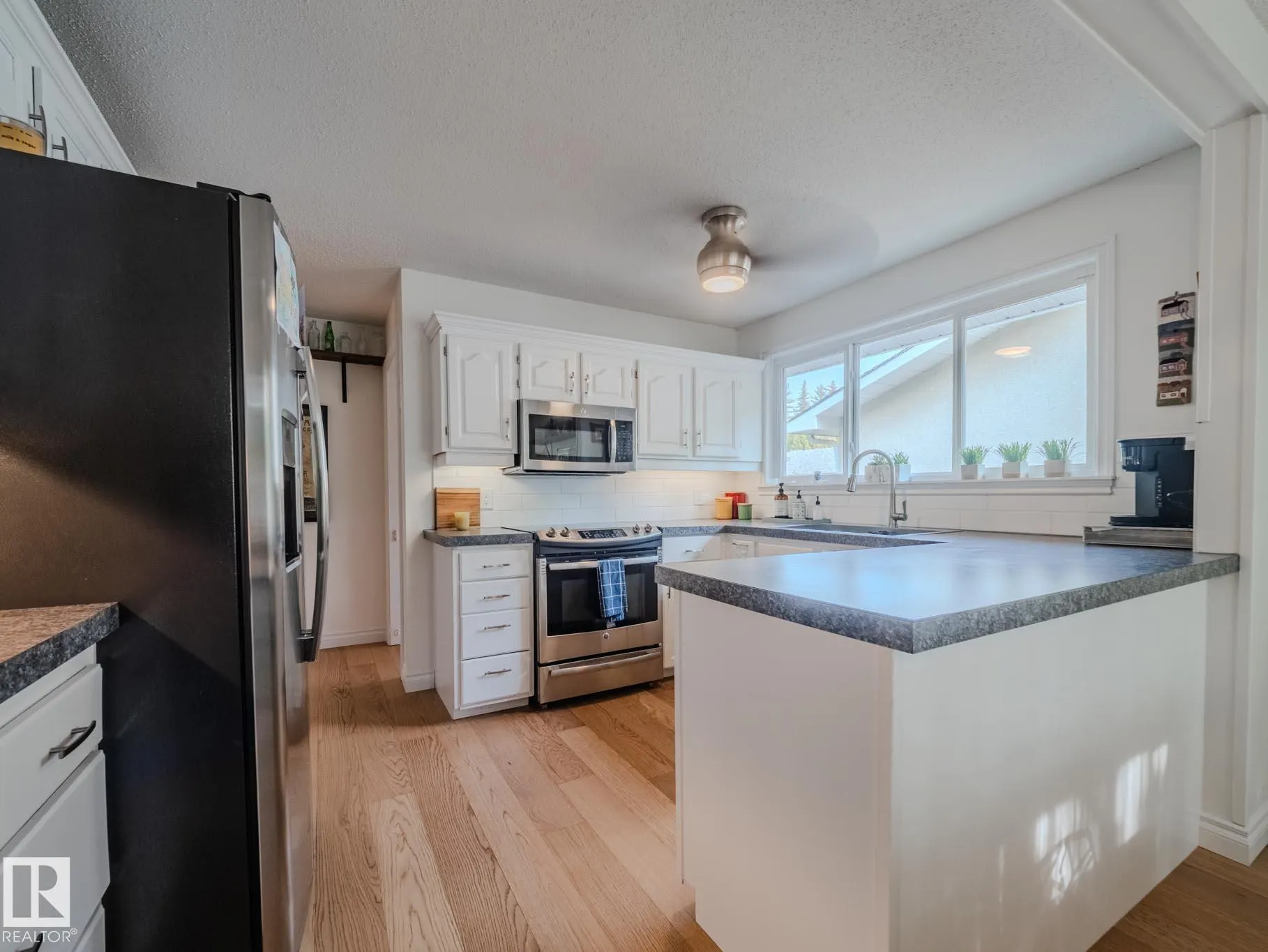 26 SUNNYSIDE Crescent