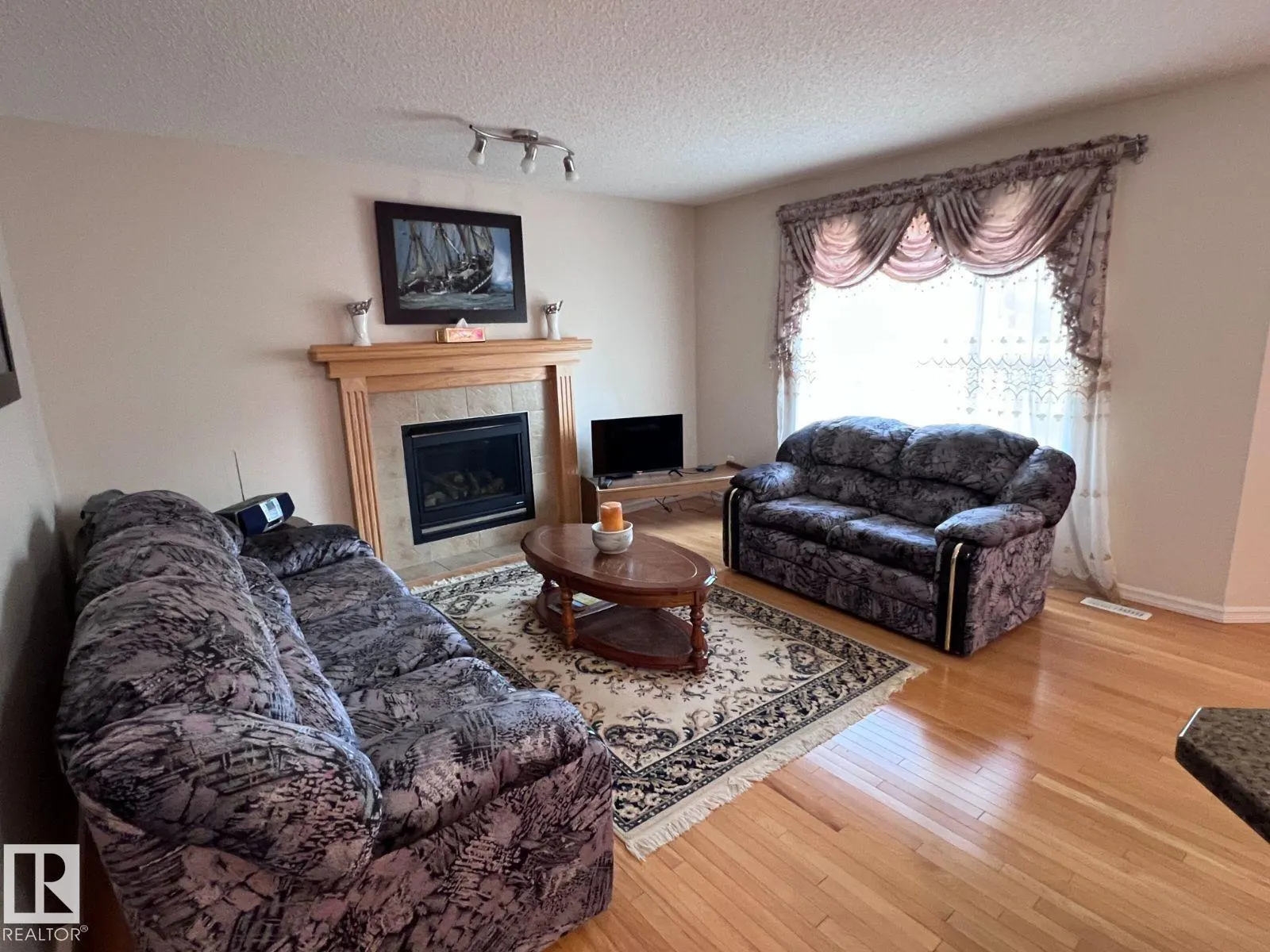 20707 56 Avenue