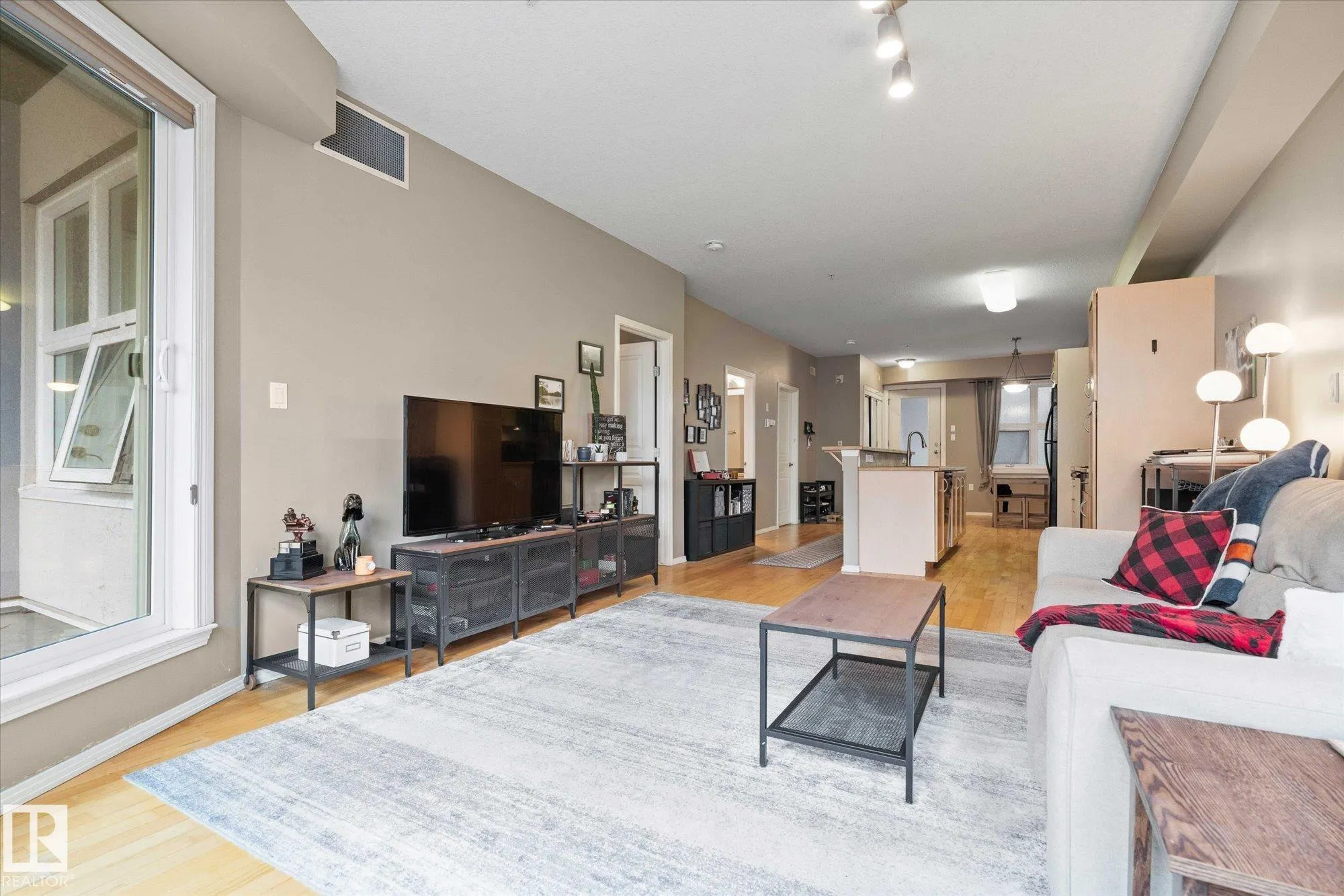 11933 106 Avenue