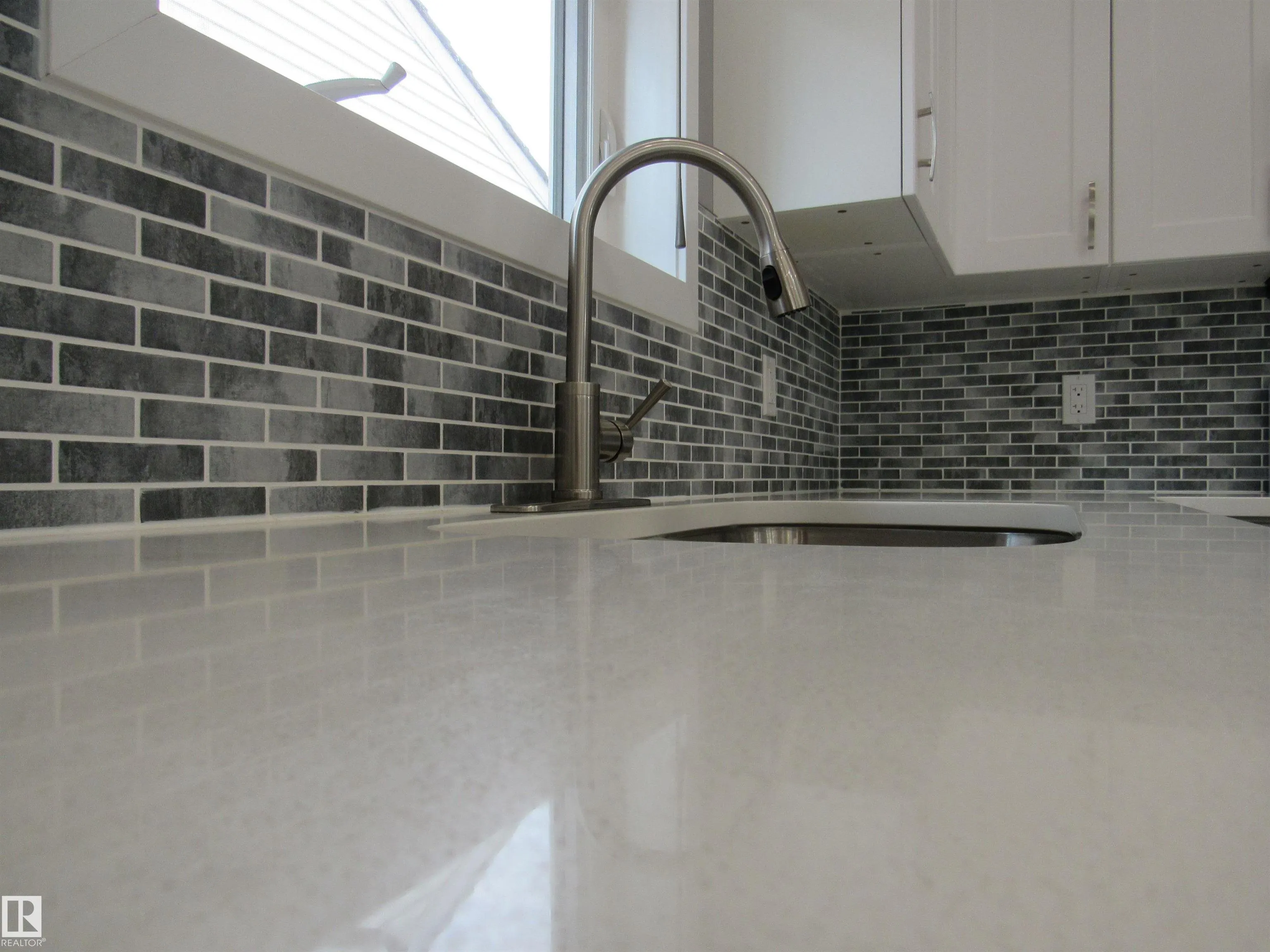 Unit A, 5112 - 54 Street