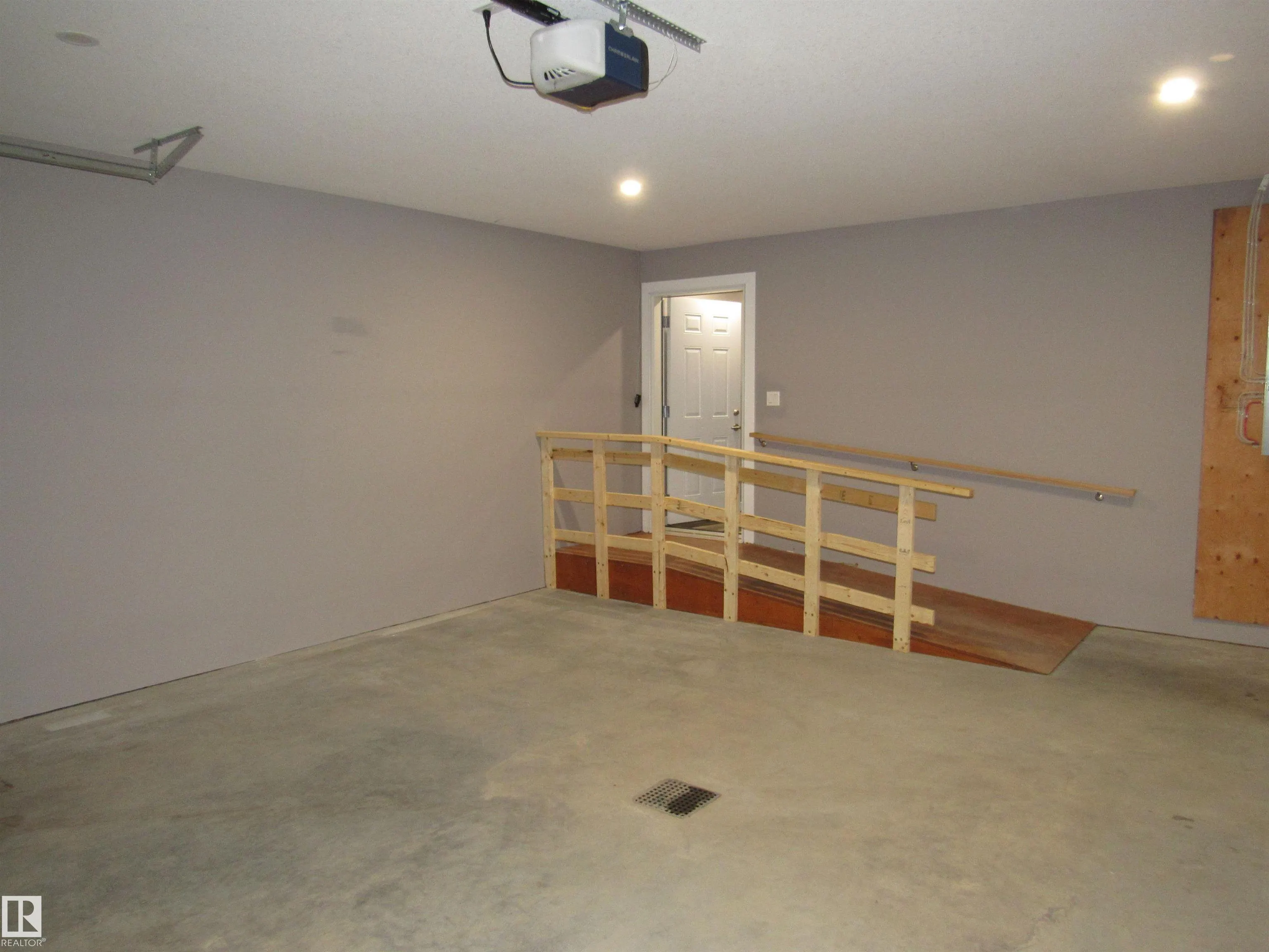 Unit A, 5112 - 54 Street