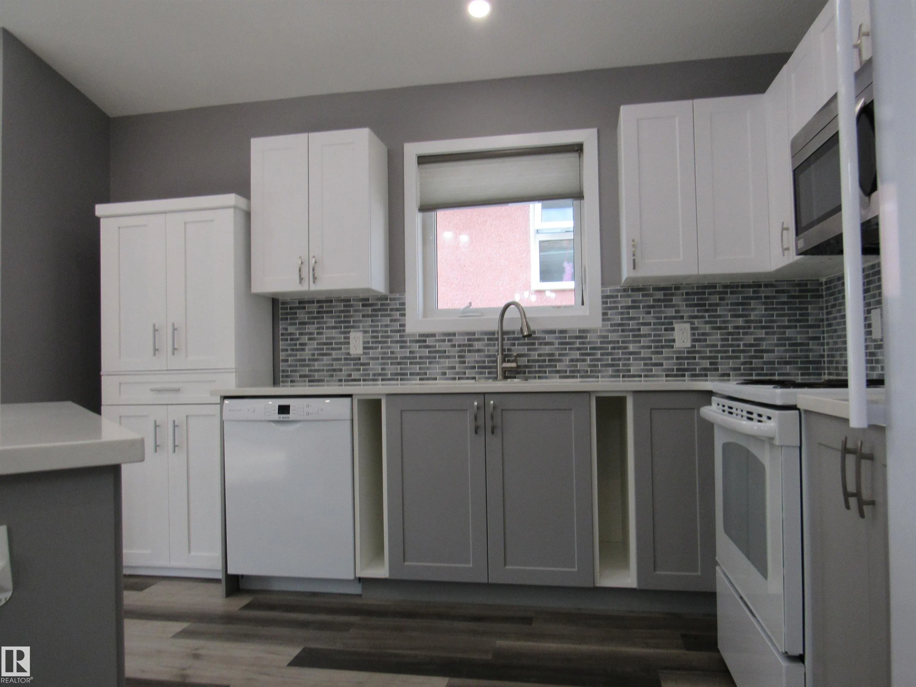 Unit A, 5112 - 54 Street