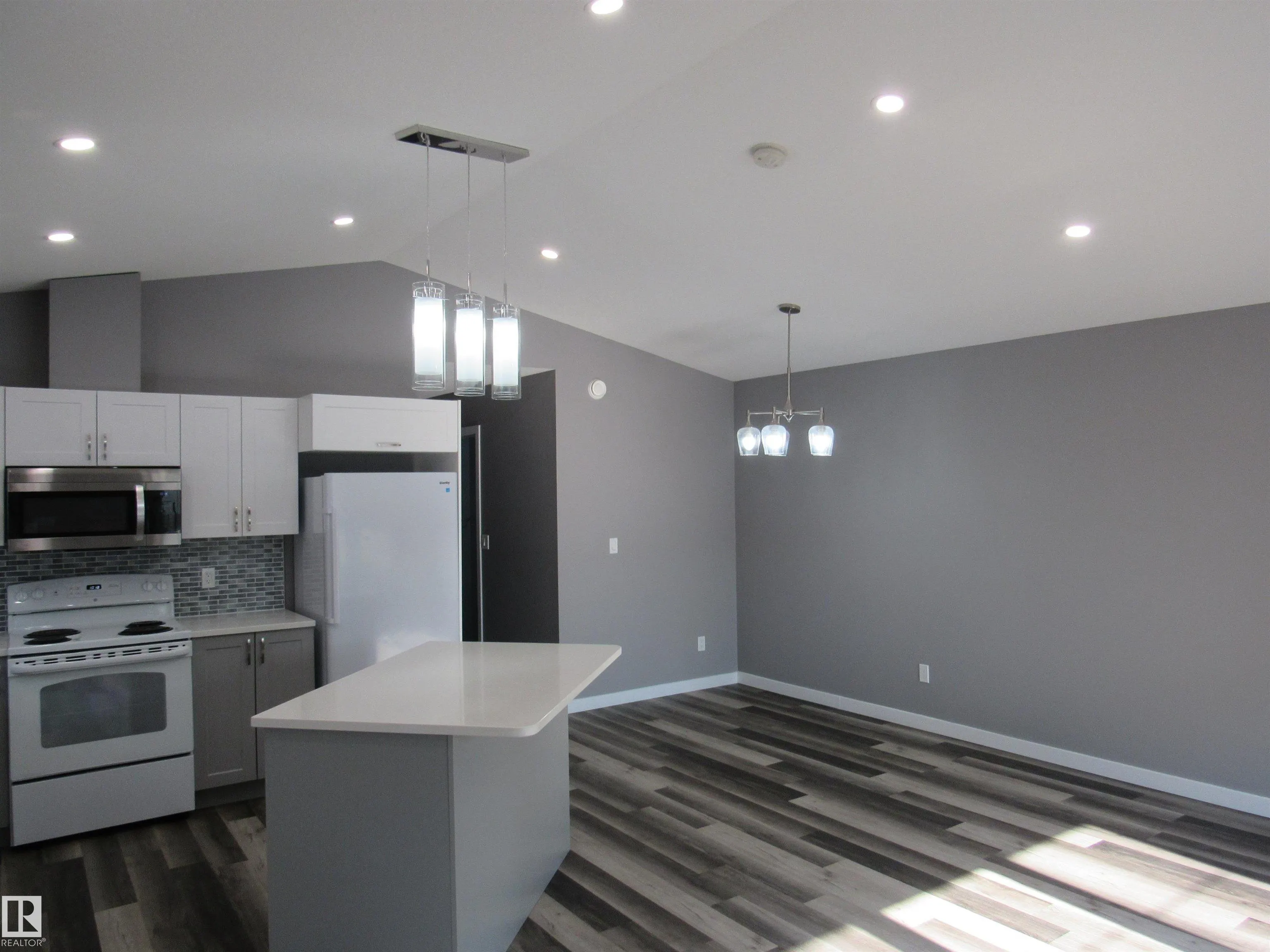 Unit A, 5112 - 54 Street