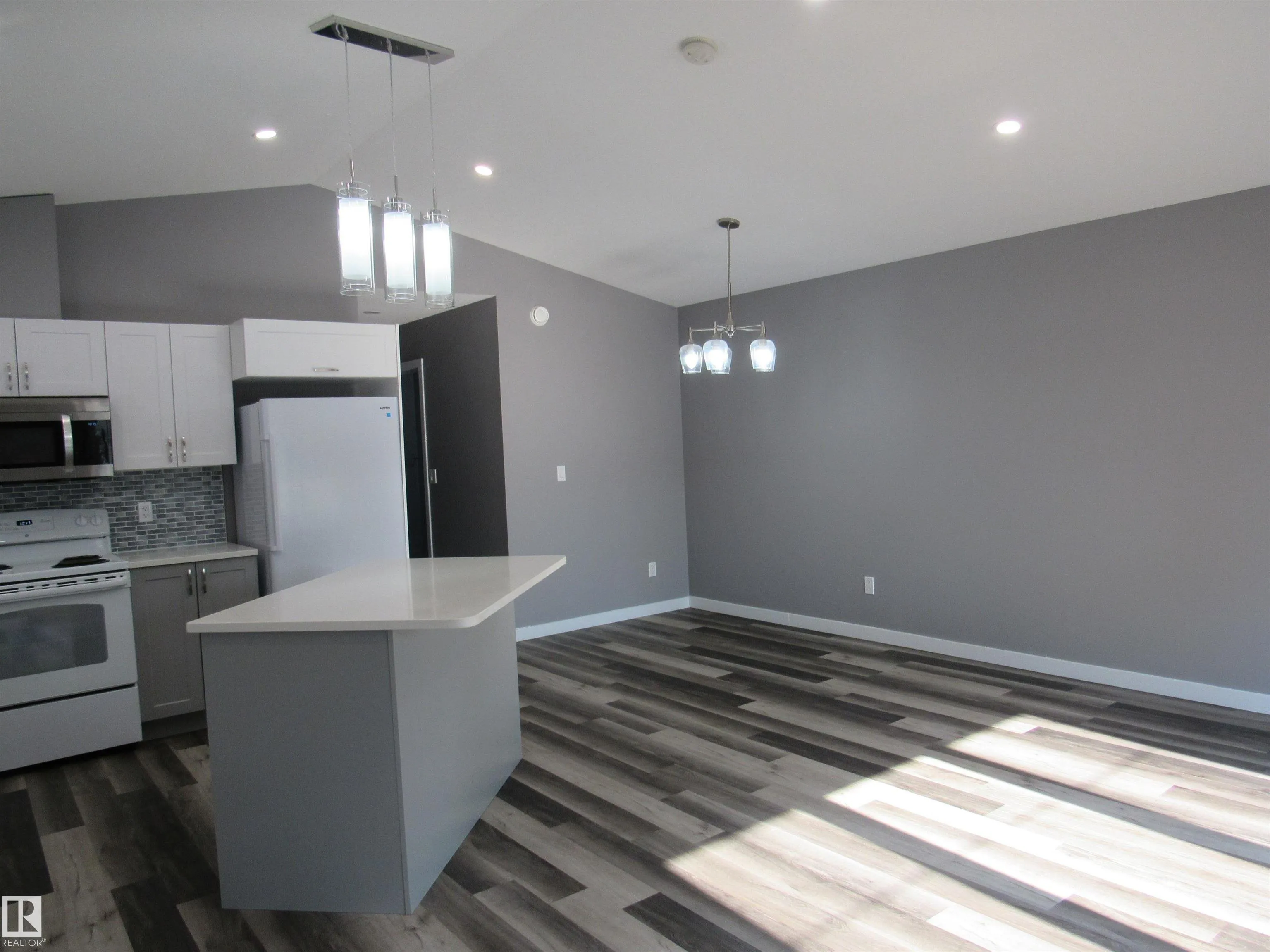 Unit A, 5112 - 54 Street