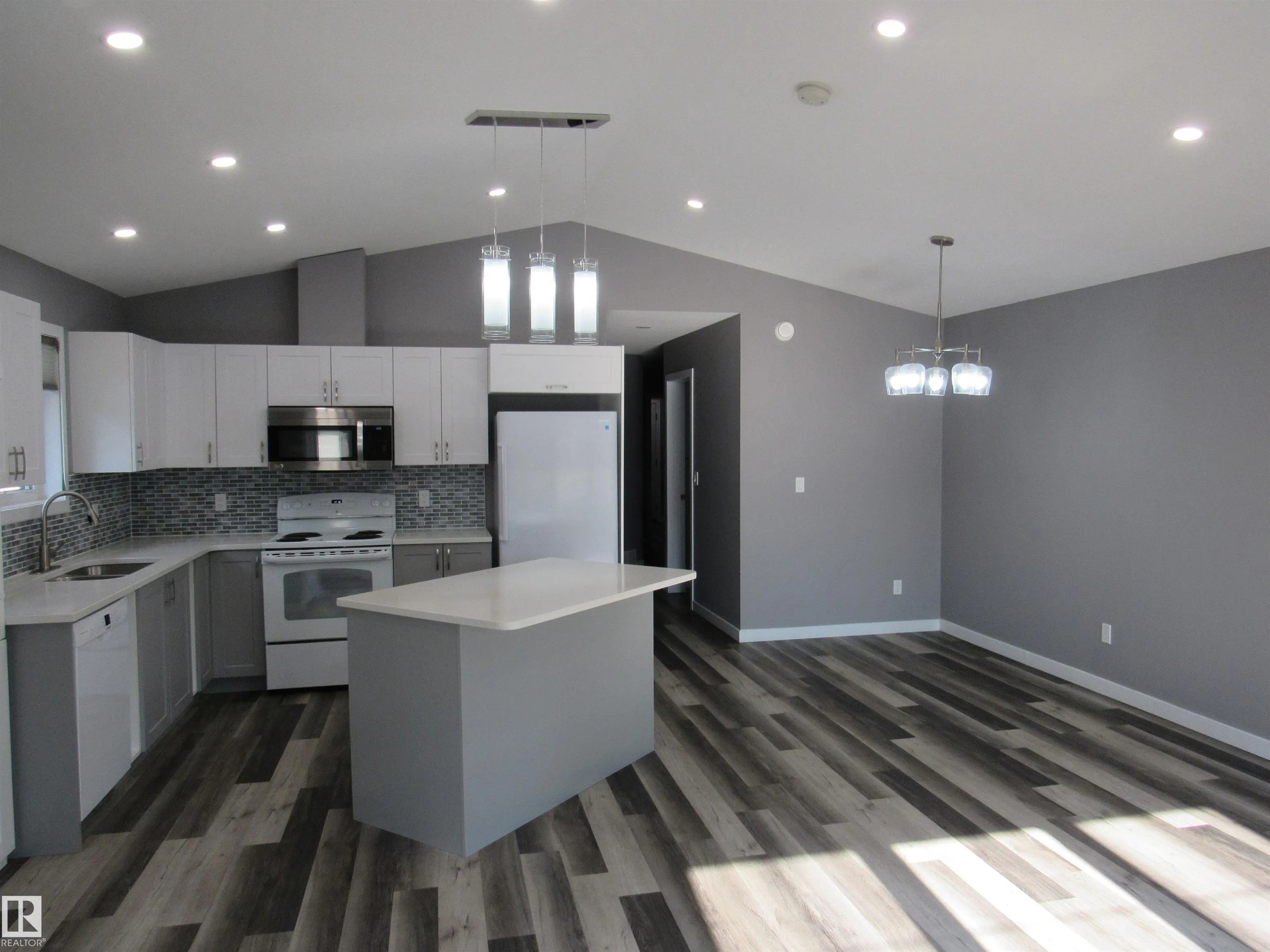 Unit A, 5112 - 54 Street
