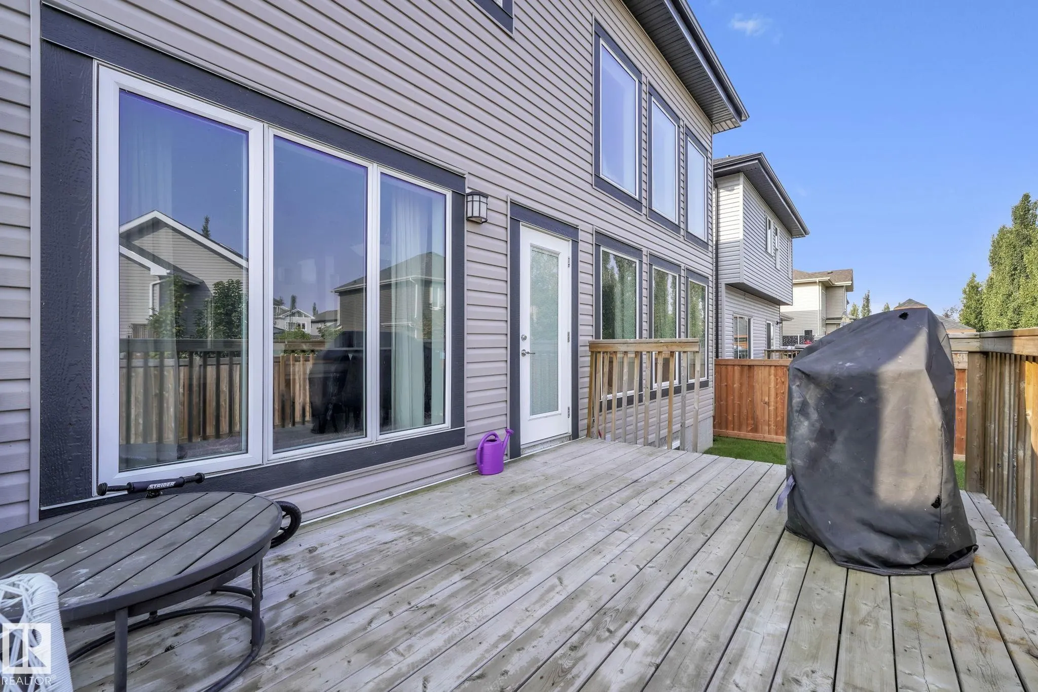 42 ELLICE Bend