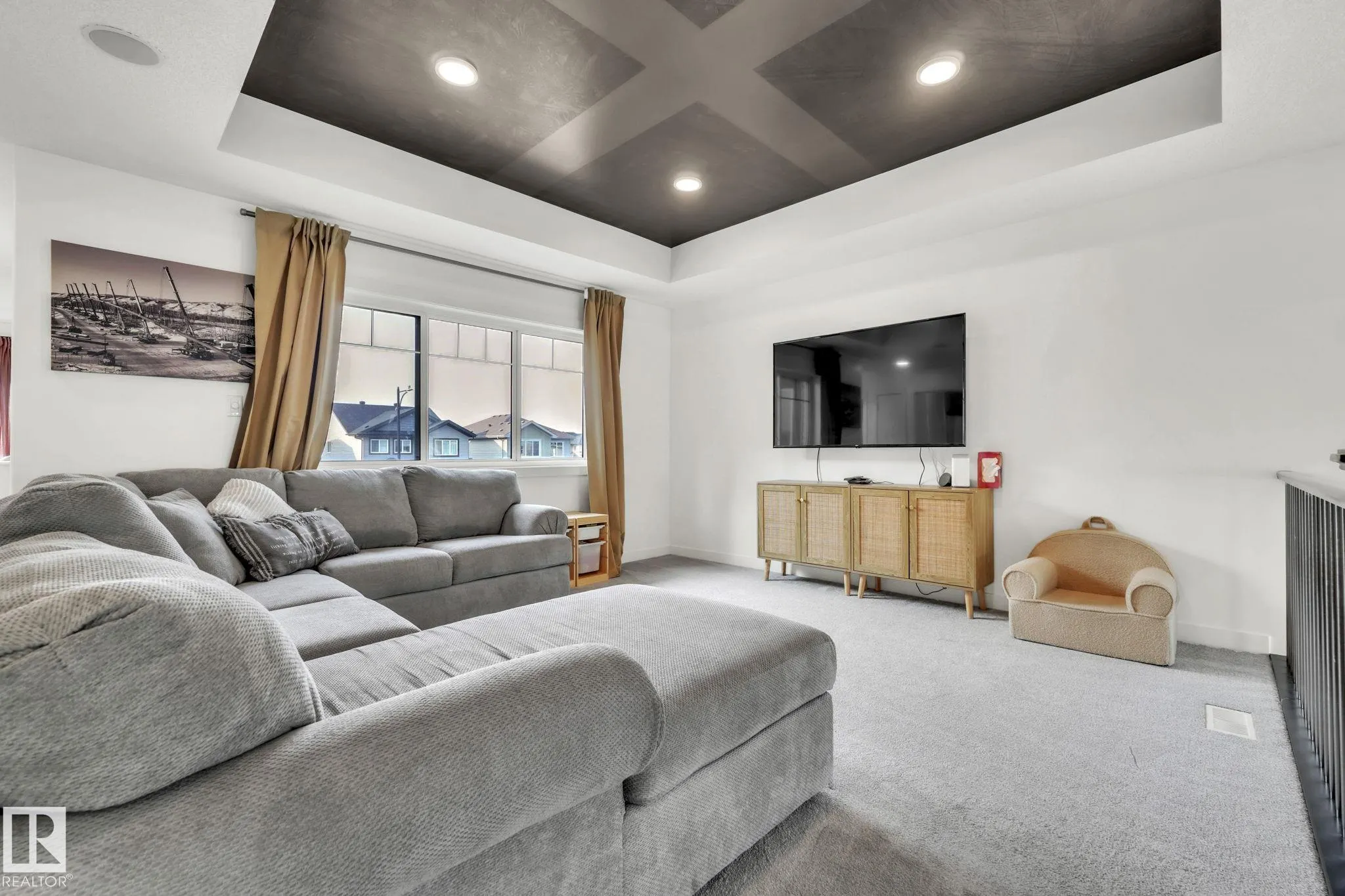 42 ELLICE Bend