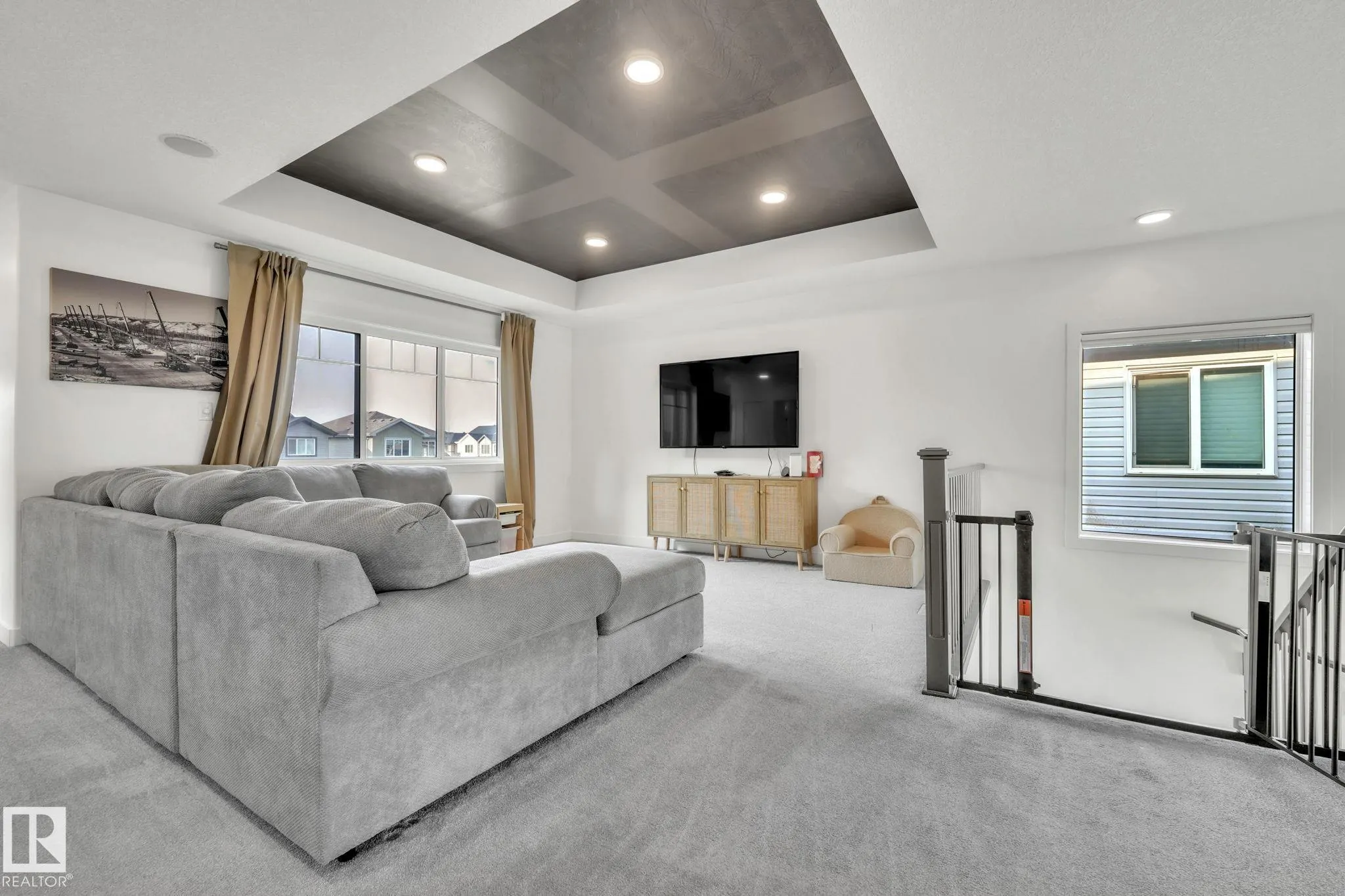 42 ELLICE Bend
