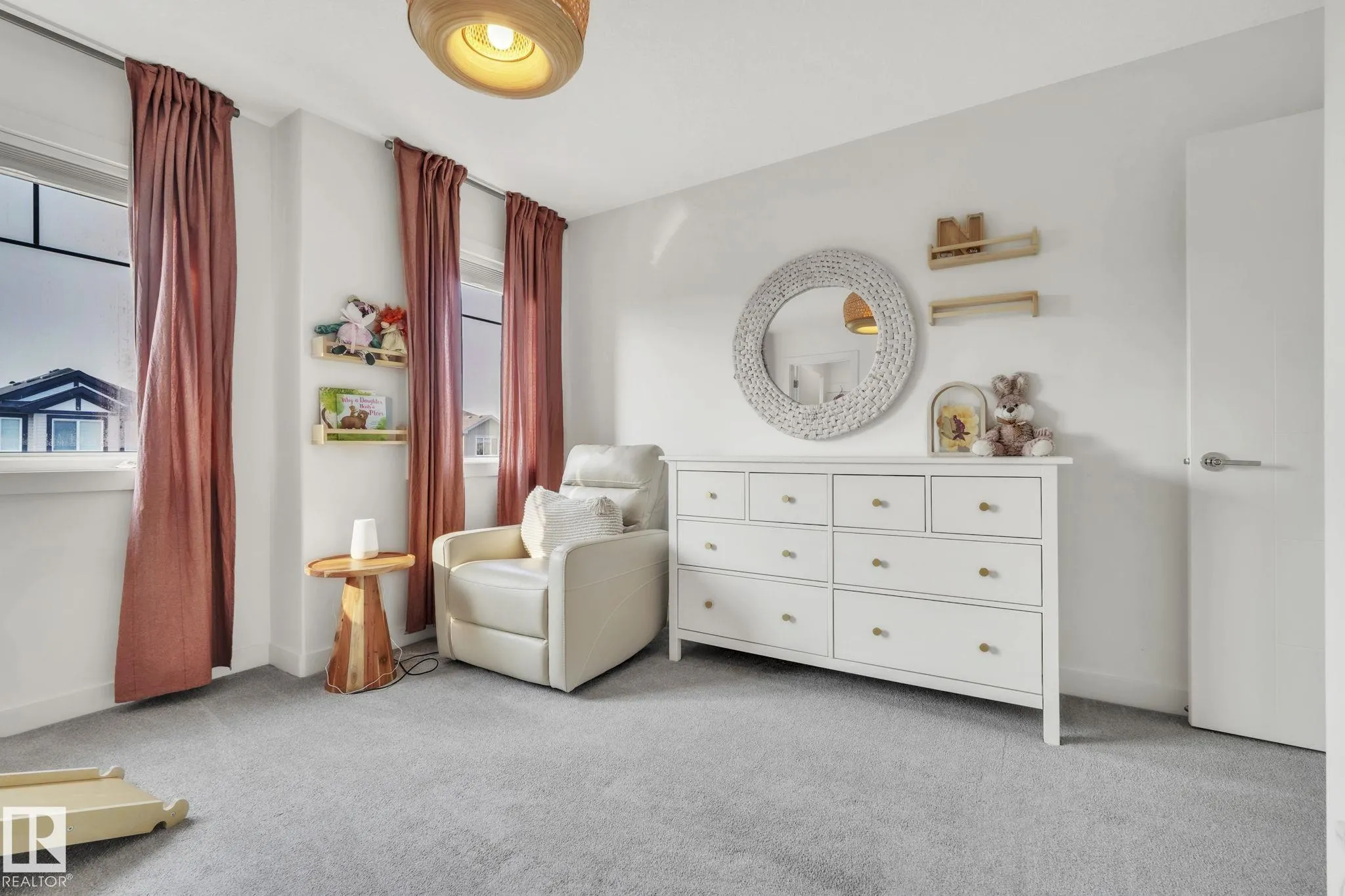 42 ELLICE Bend