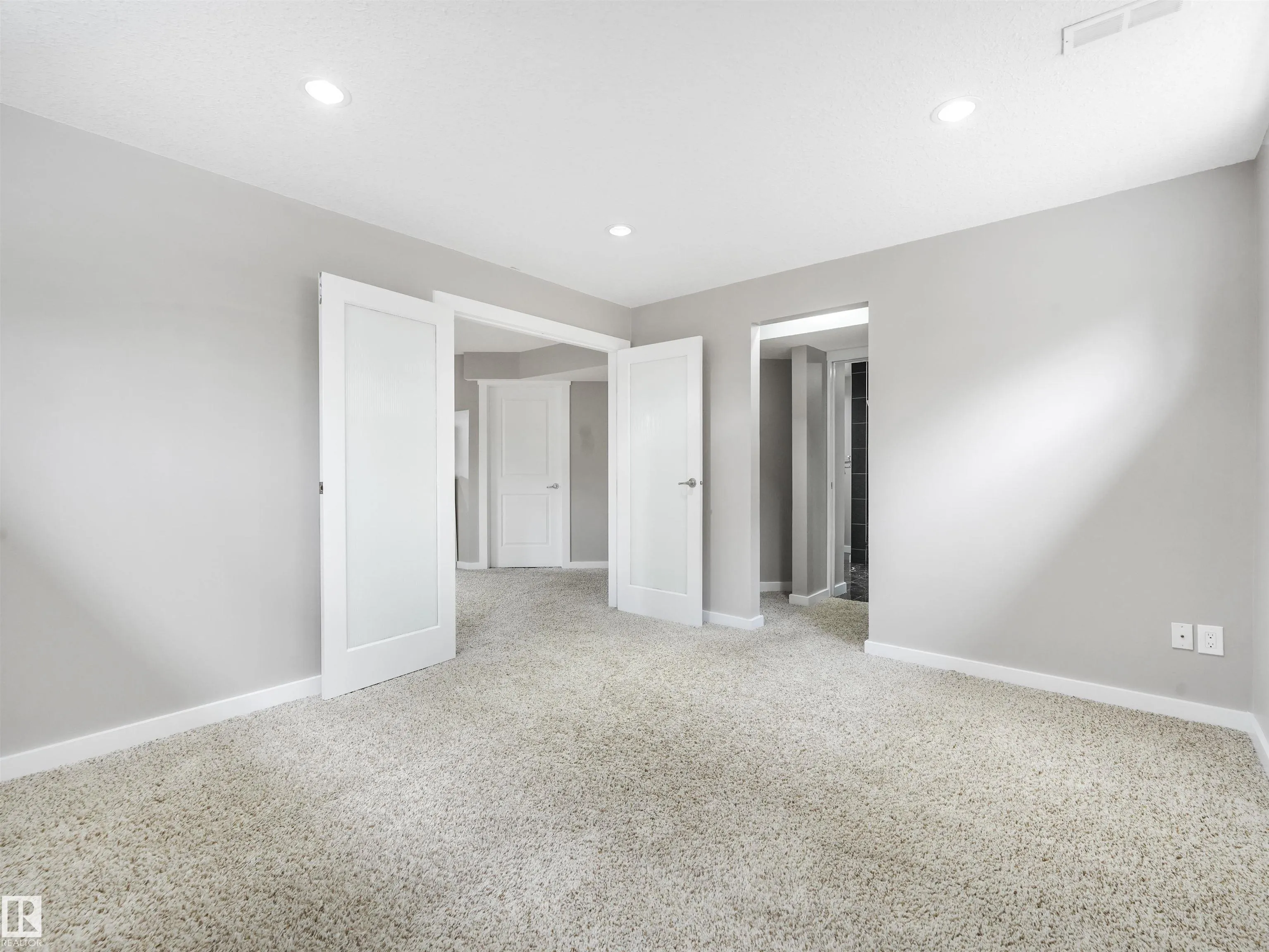 55 RIDGELAND Point(e)