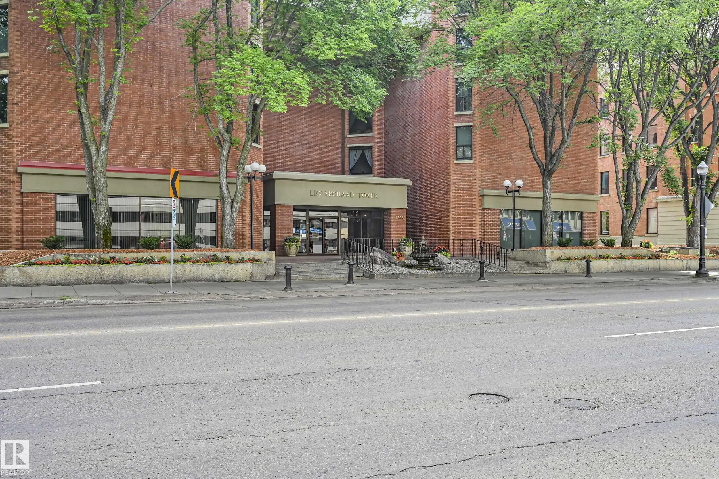 11503 100 Avenue