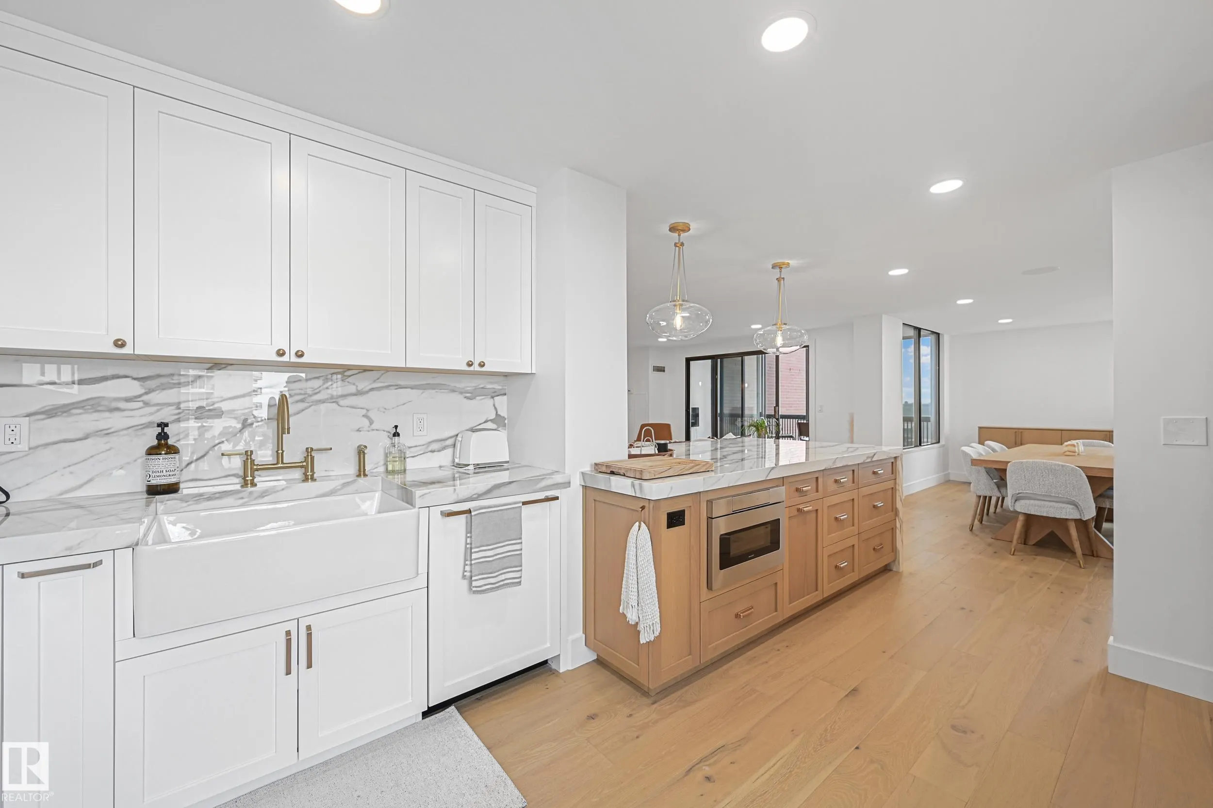 11503 100 Avenue