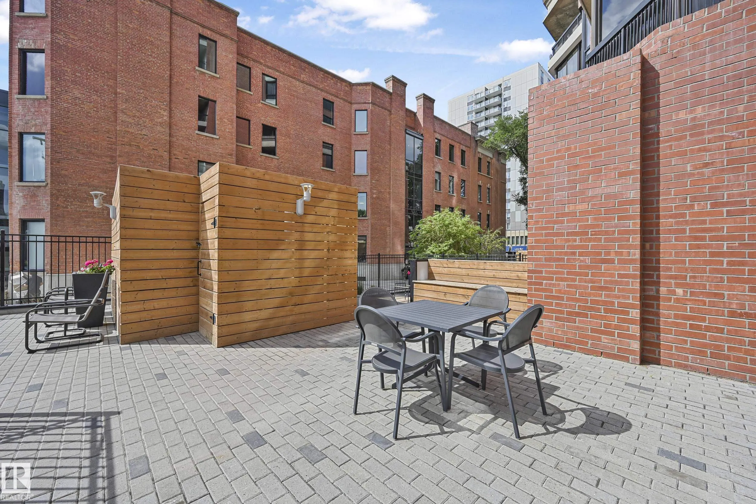 11503 100 Avenue