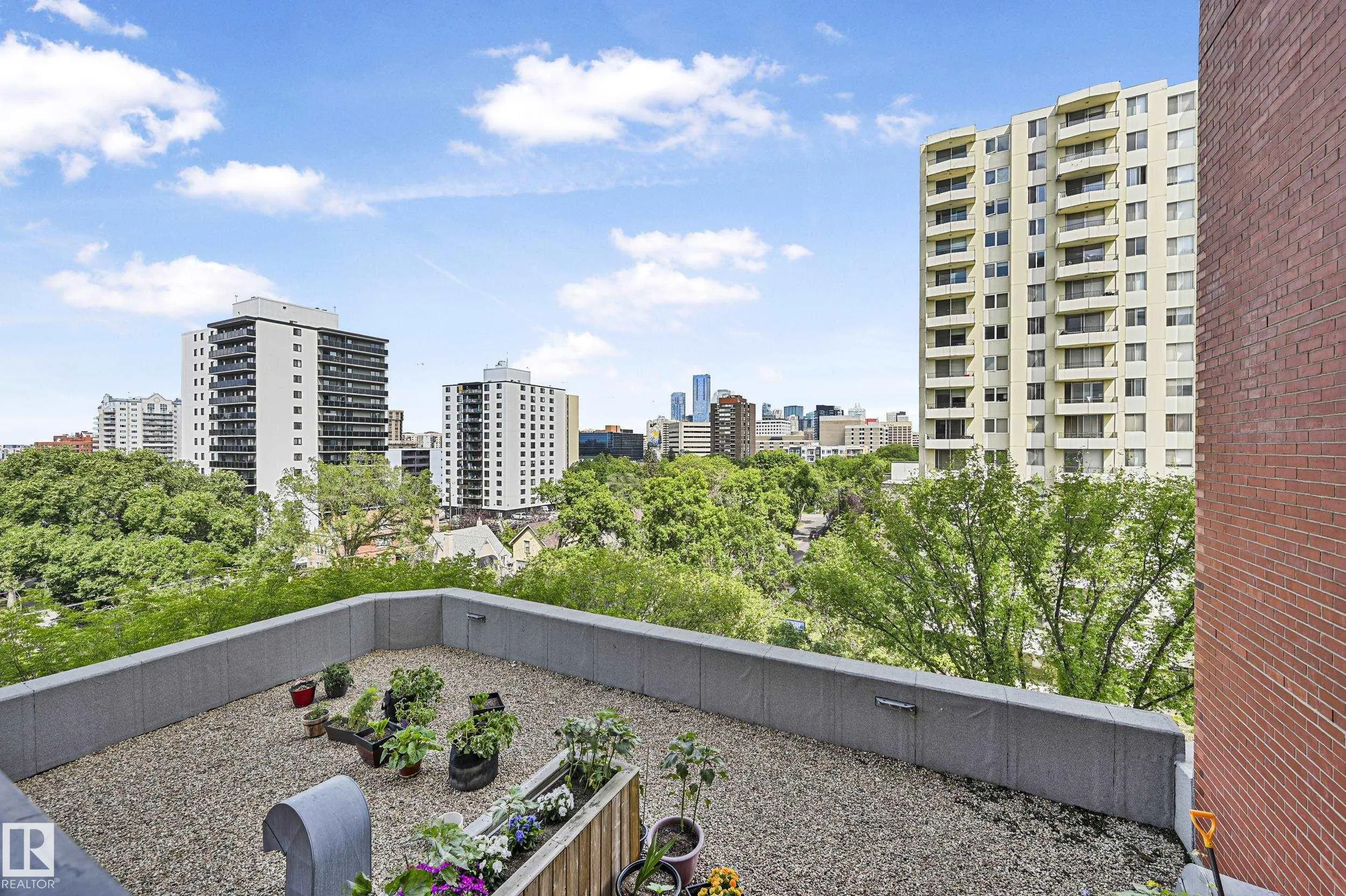 11503 100 Avenue