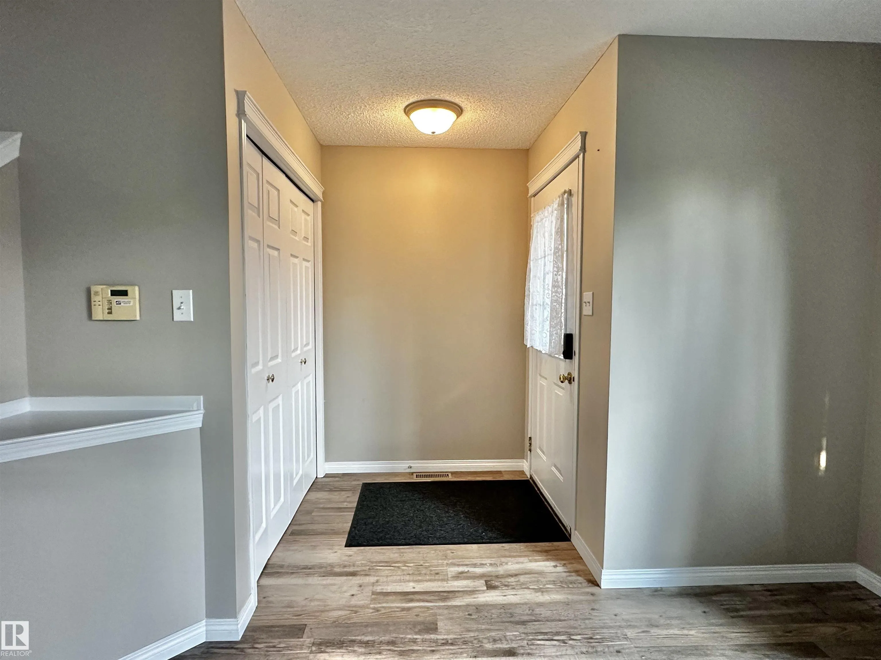 8 HEATHERLANDS Way