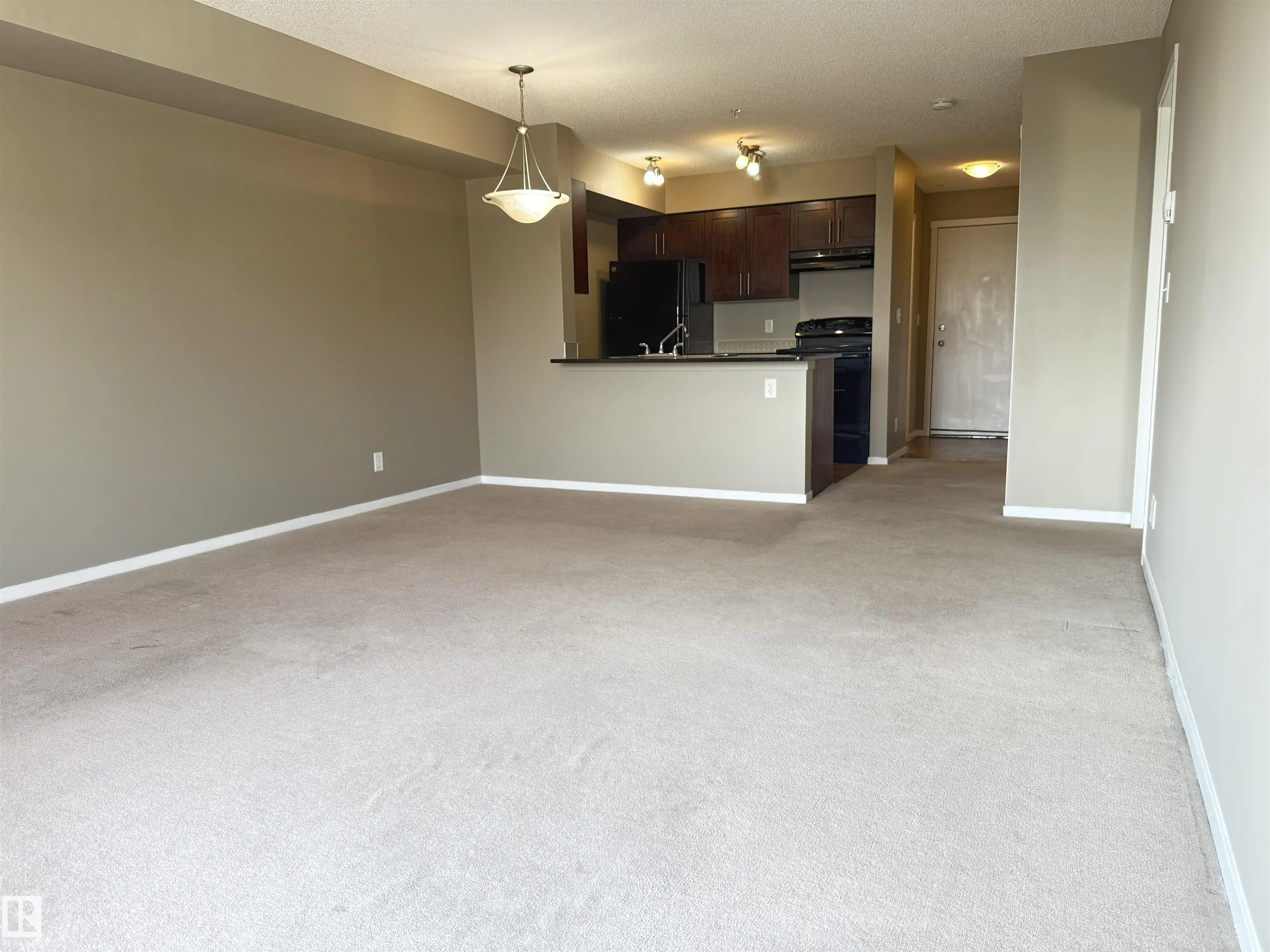 5810 MULLEN Place
