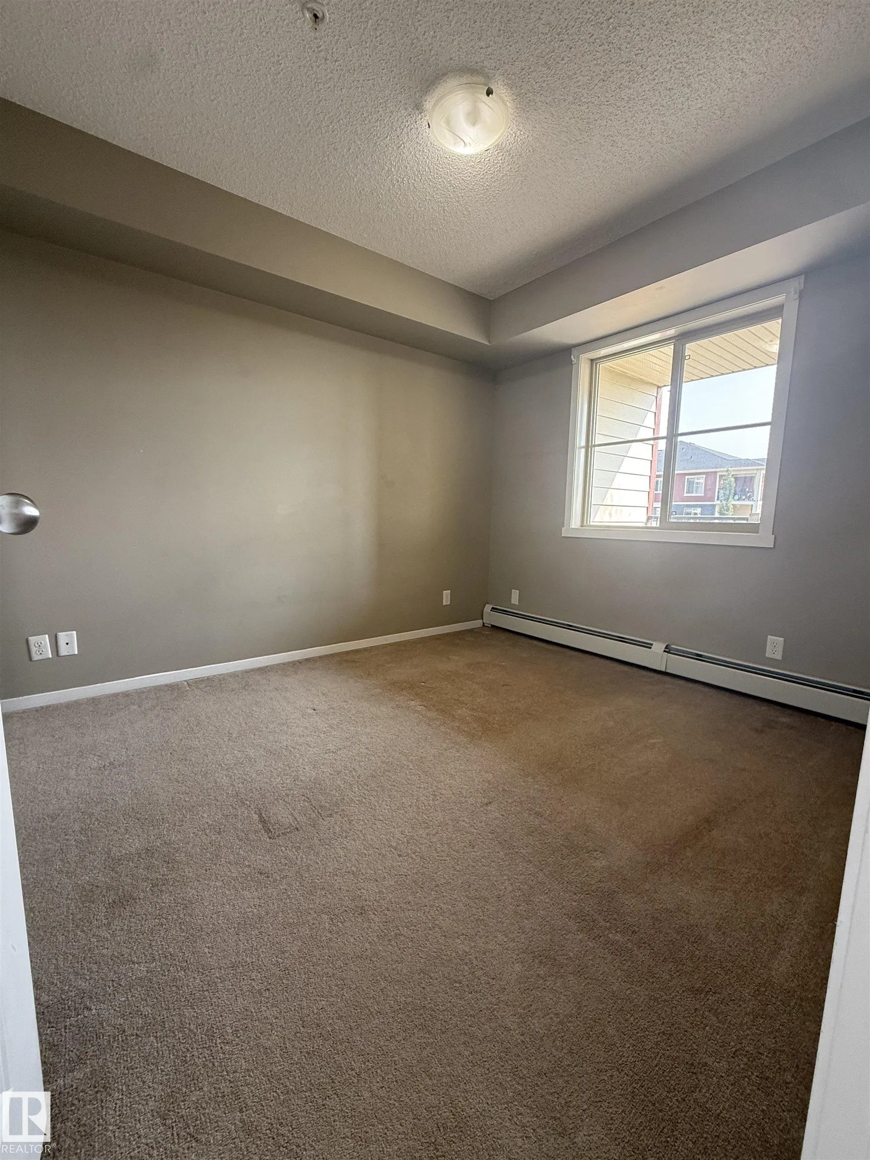 5810 MULLEN Place