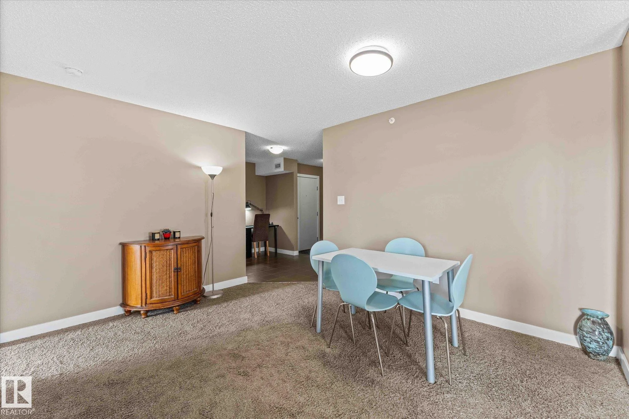 11803 22 Avenue