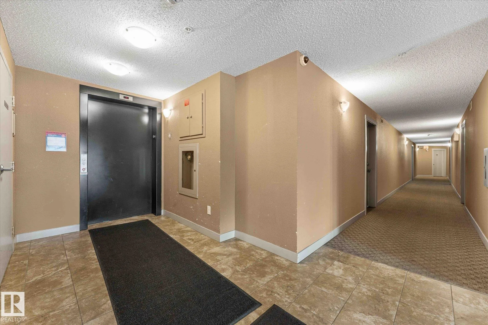 11803 22 Avenue