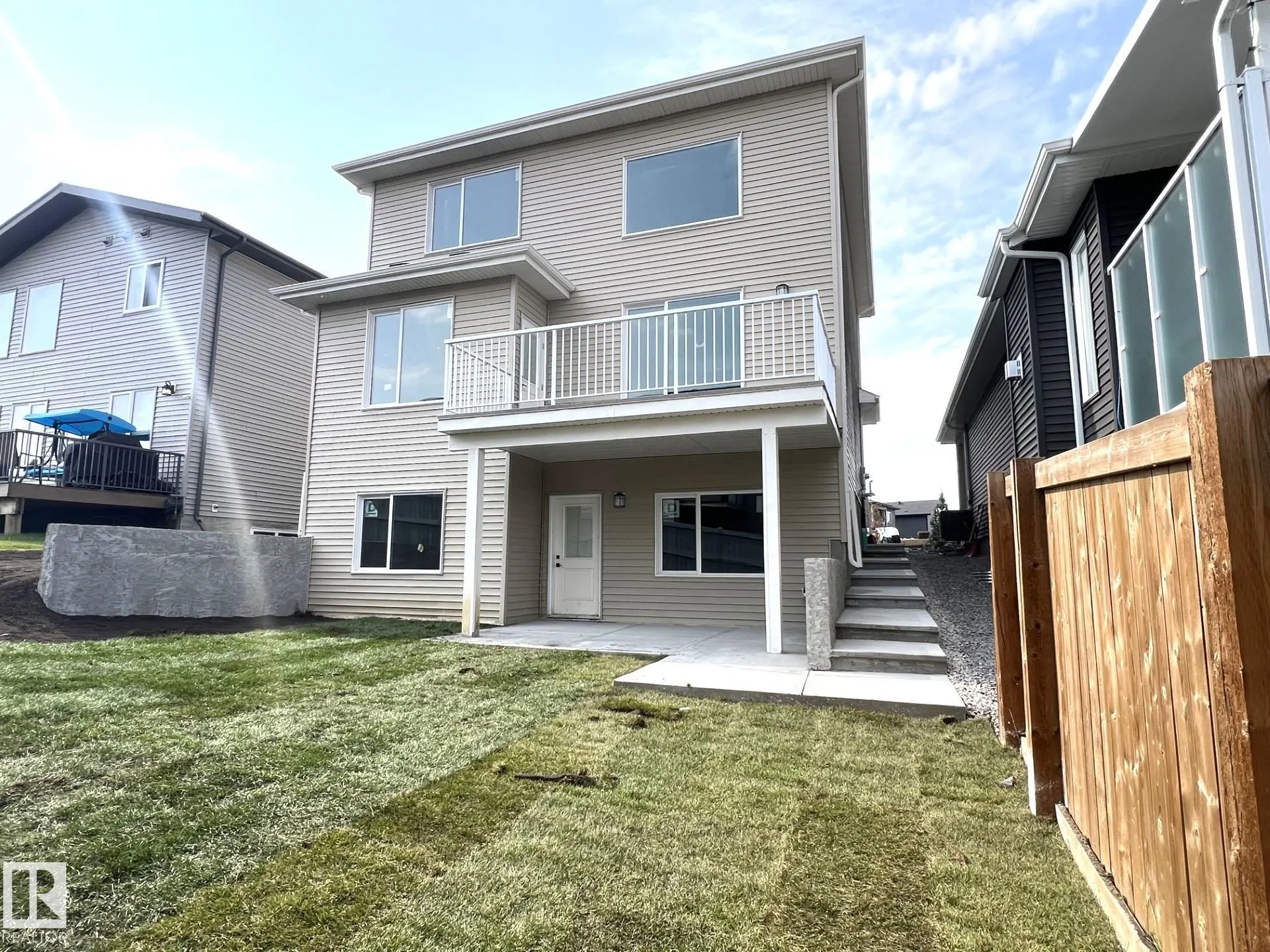 58 HUMMINGBIRD Crescent